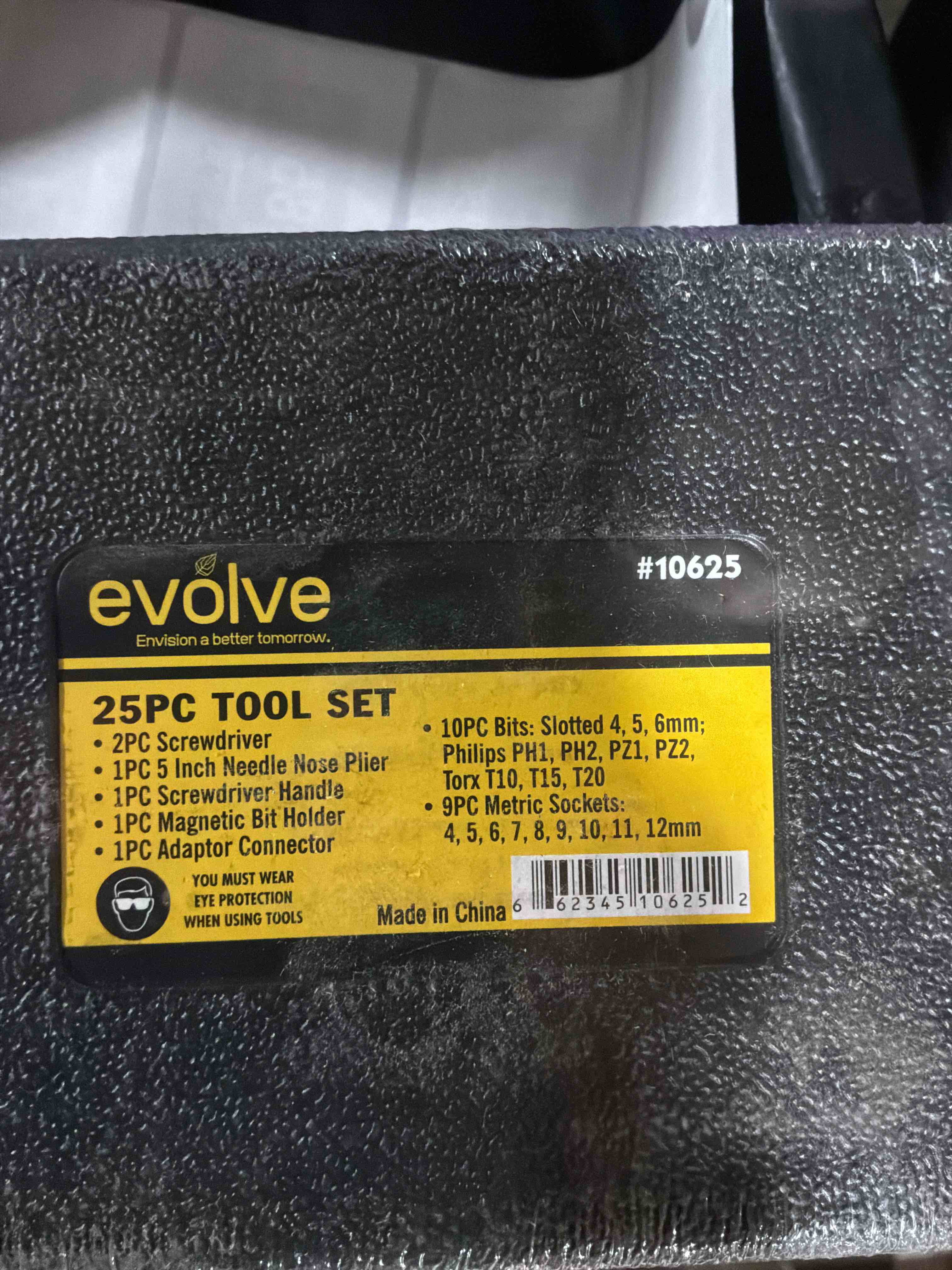Condition photo showing Brand New for evolve 25 piece tool set