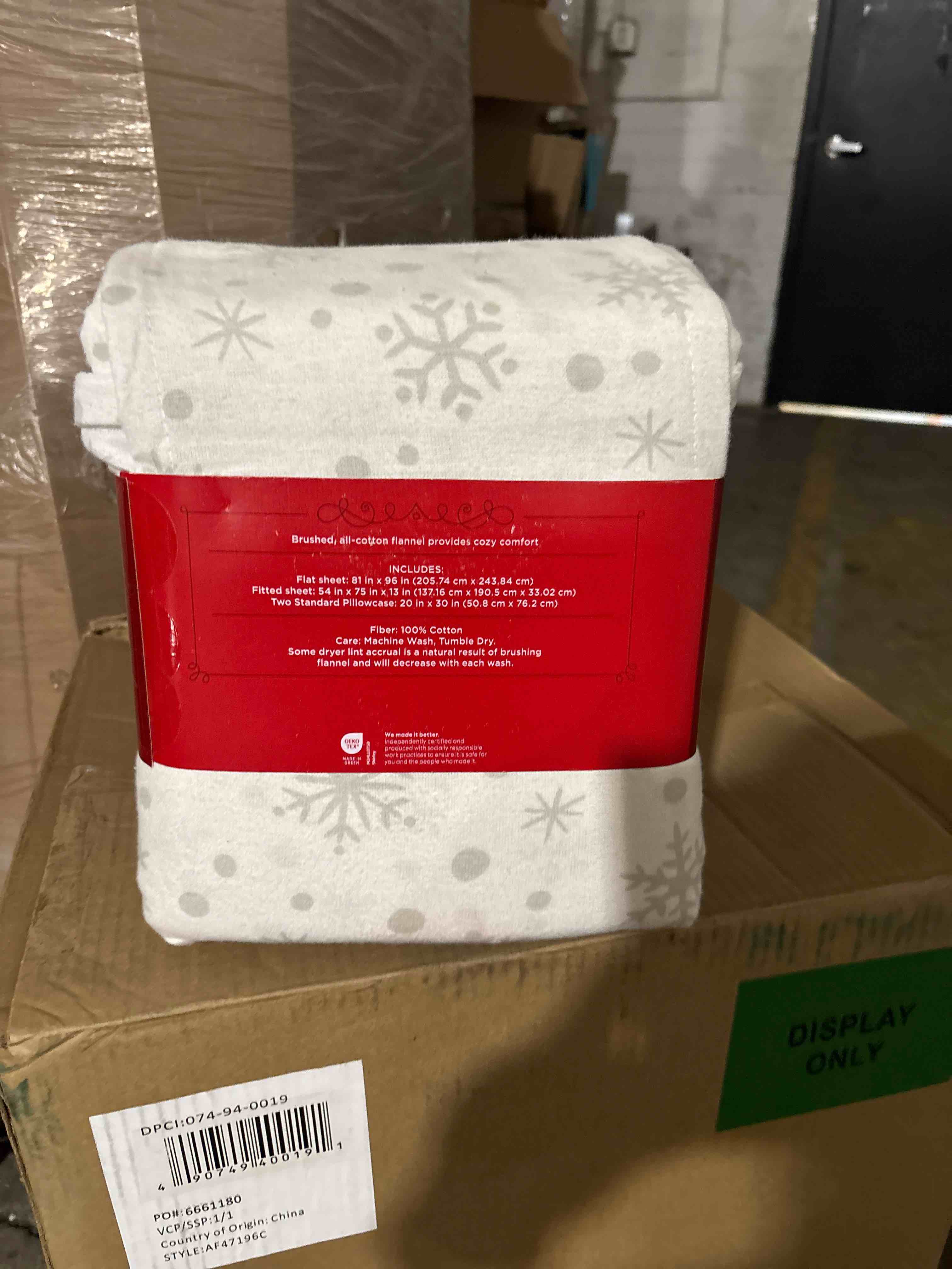 Condition photo showing Good Condition for twin christmas flannel sheet set ivory snowflake - wondershop™