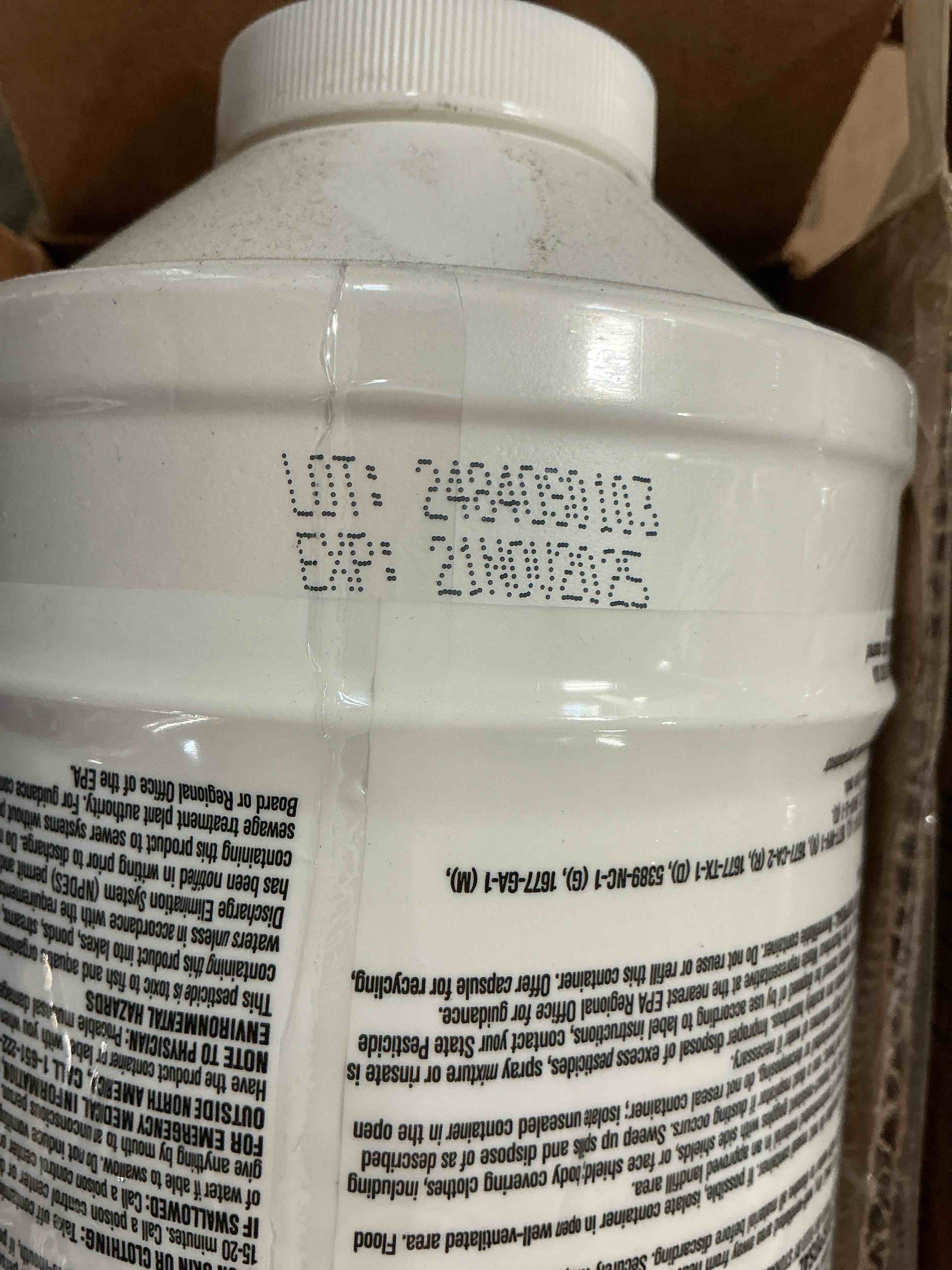 Condition photo showing New/Like New for (exp nov2025 ) laundry sanitizer low-temp 4 lb. dispenser solid chlorine scent (case of 2)