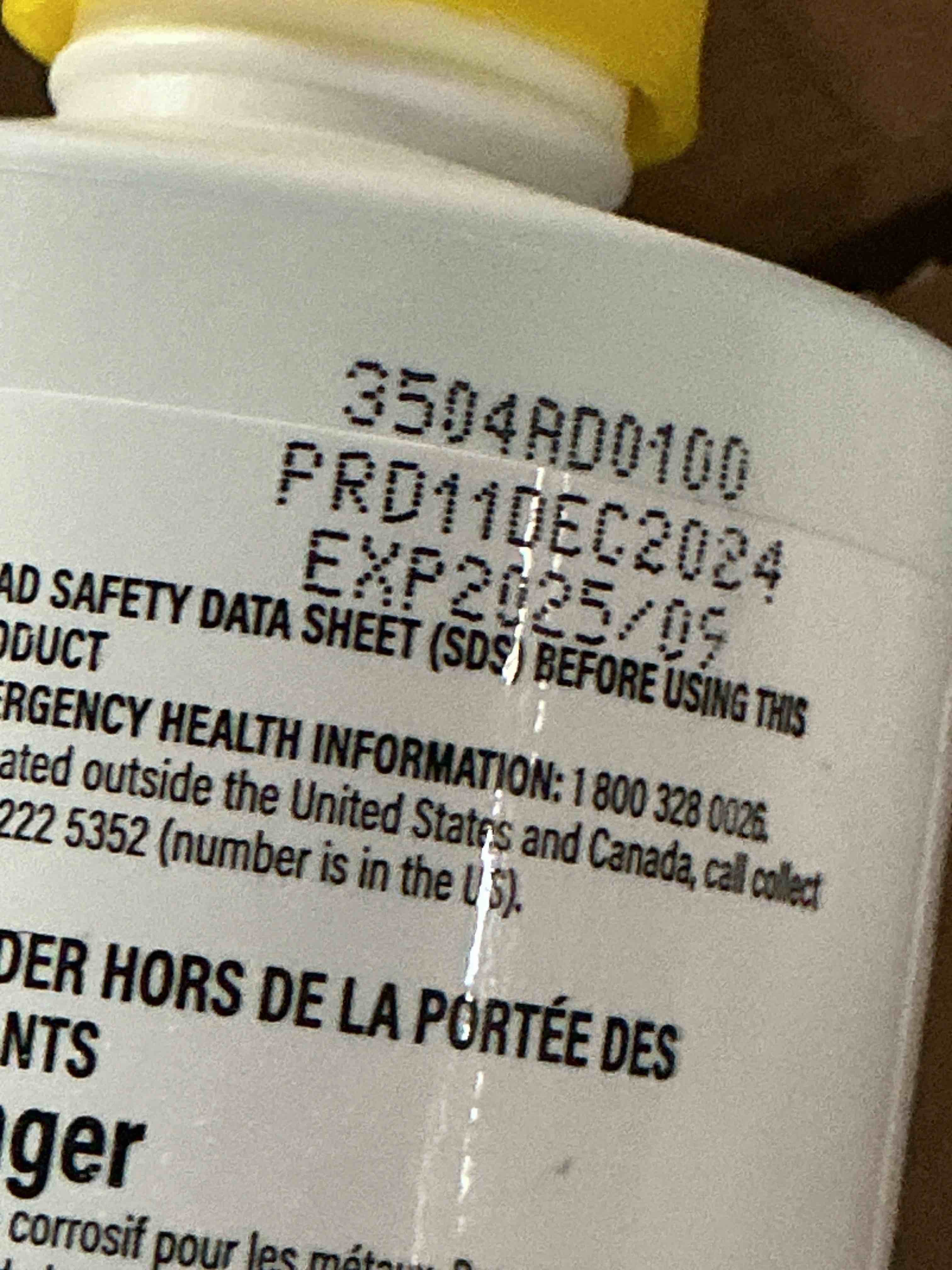 Condition photo showing Good Condition for (exp  2025) 12 pack zoom supply ecolab gel pro cleaner, commercial-strength ecolab gelpro cleaner & shower cleaner -- blasts nastiest mildew stains & scum faster (b00867e4lu)