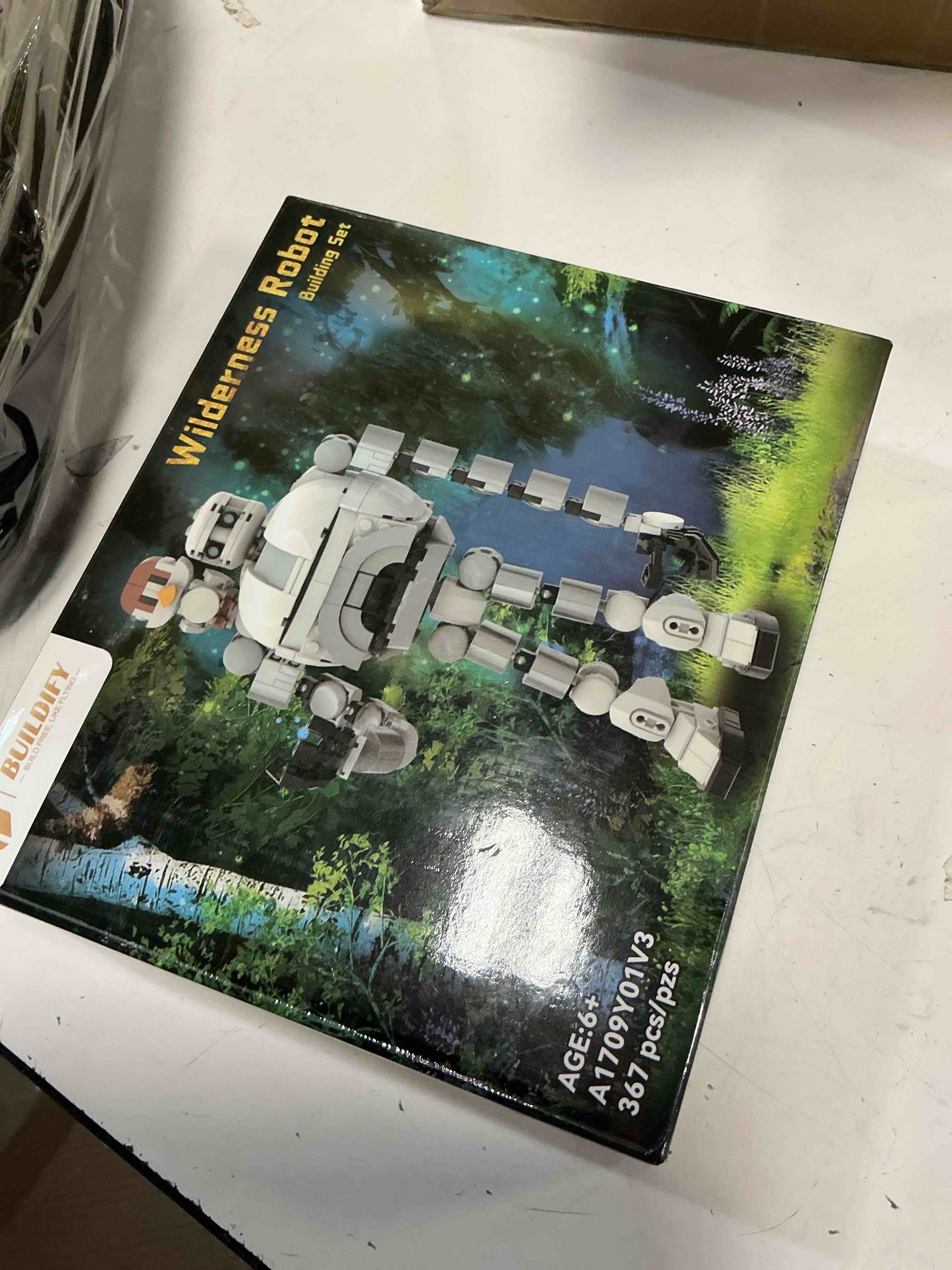 Condition photo showing New/Like New for robot building set for boys age 6+, adventure cartoon robot action figure model toy, movie fans creative collection gifts for christmas birthday children's day, 365 pcs