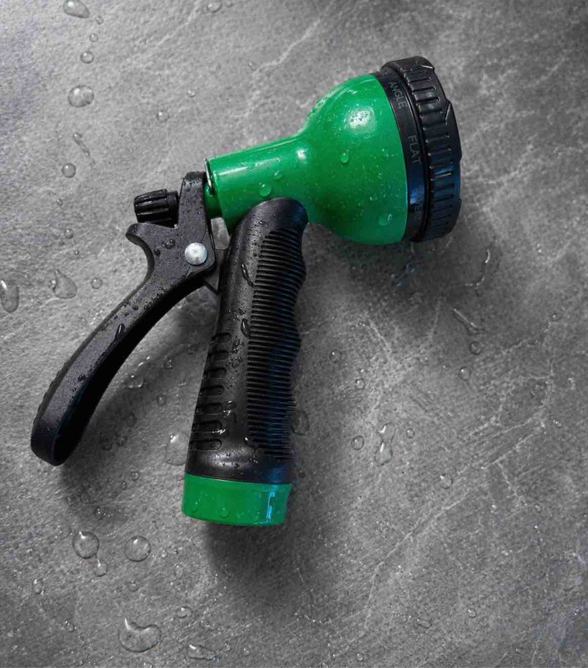 Joeys Garden Hose Green Nozzle 