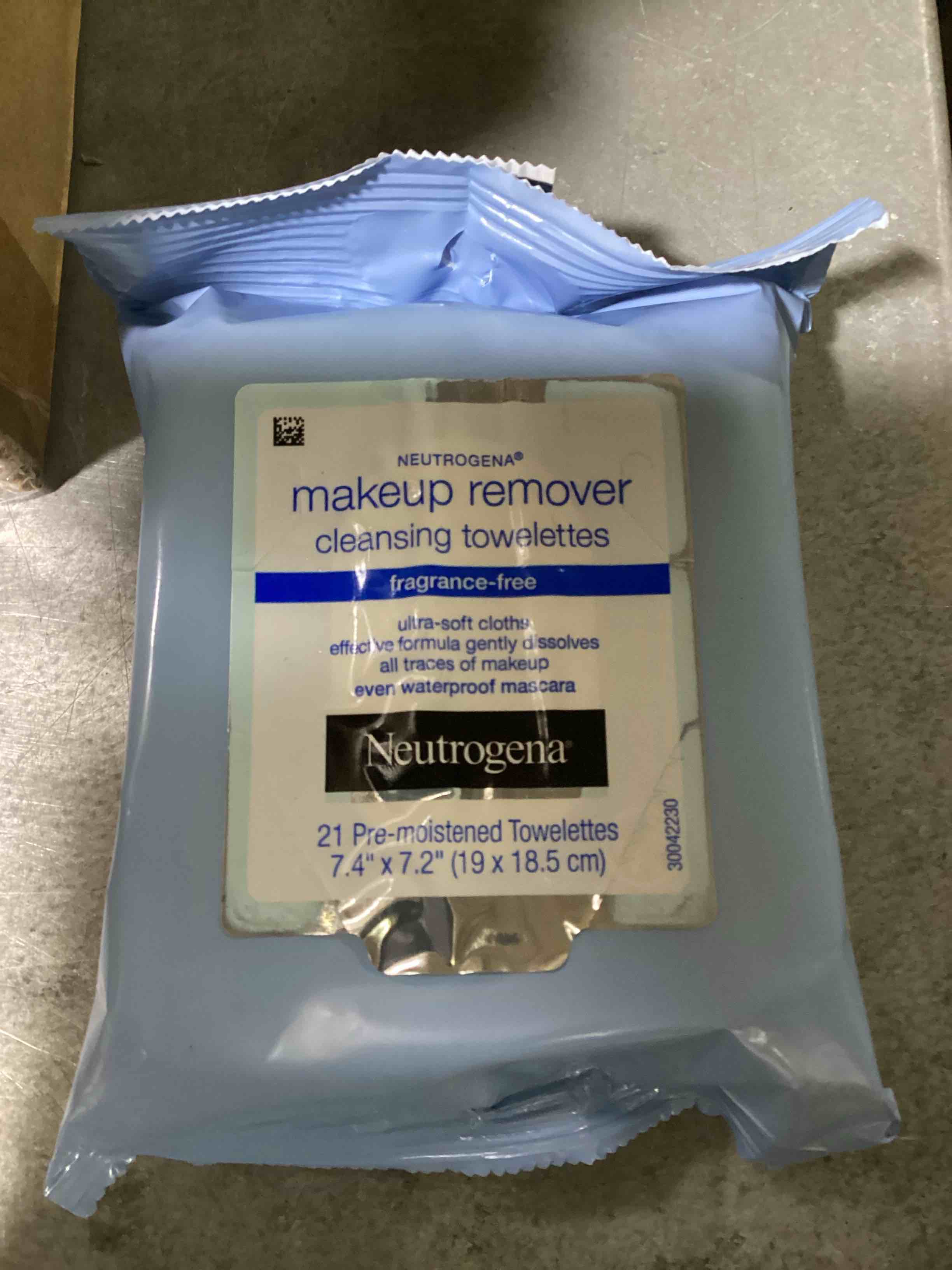 Neutrogena Makeup Remover Cleansing Towelettes, Fragrance Free - 21 ct