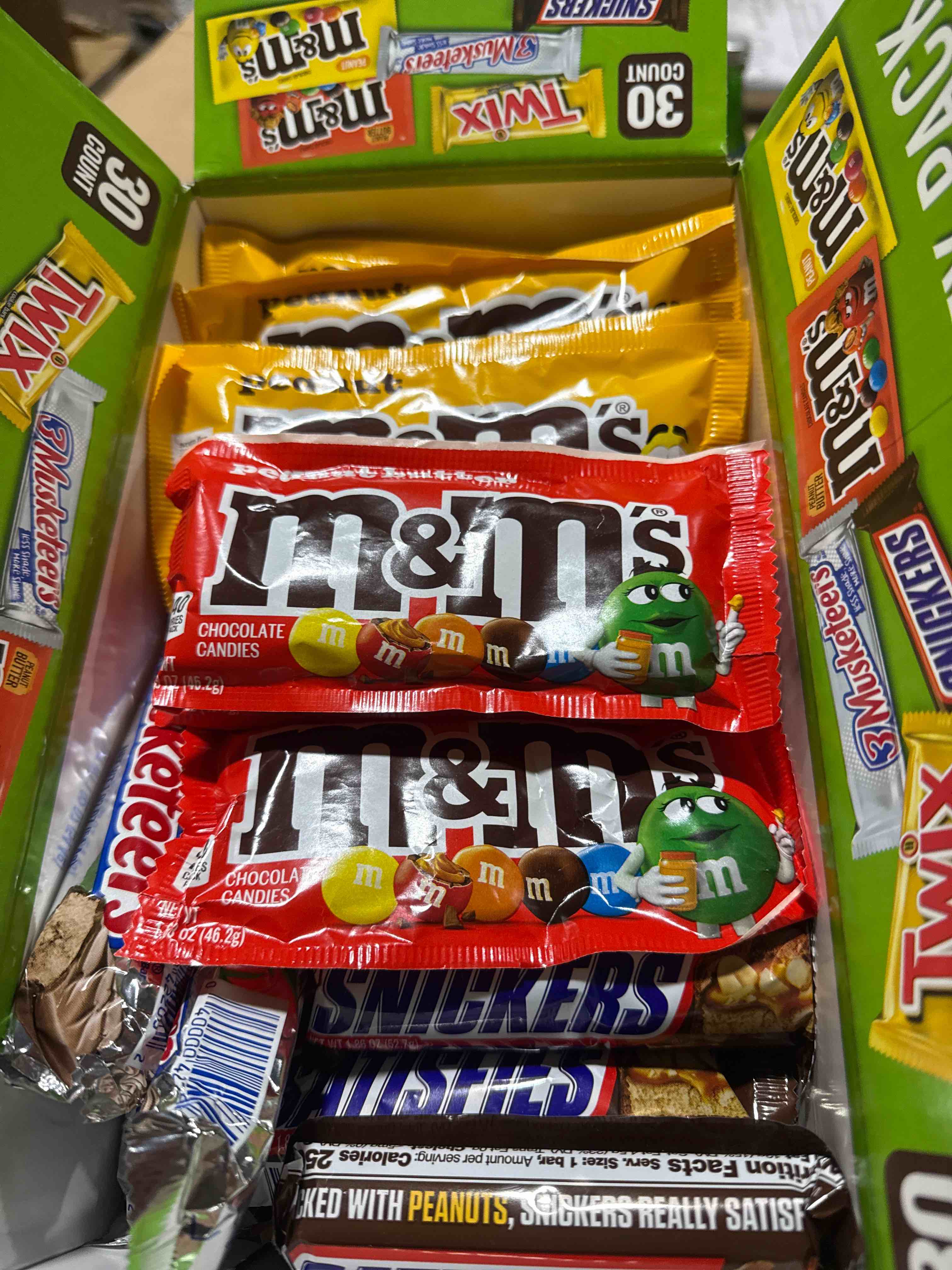 Case of 30 Bulk Milk Chocolate Full Size Mars Variety Pack 53.68 oz (BB 1/26)