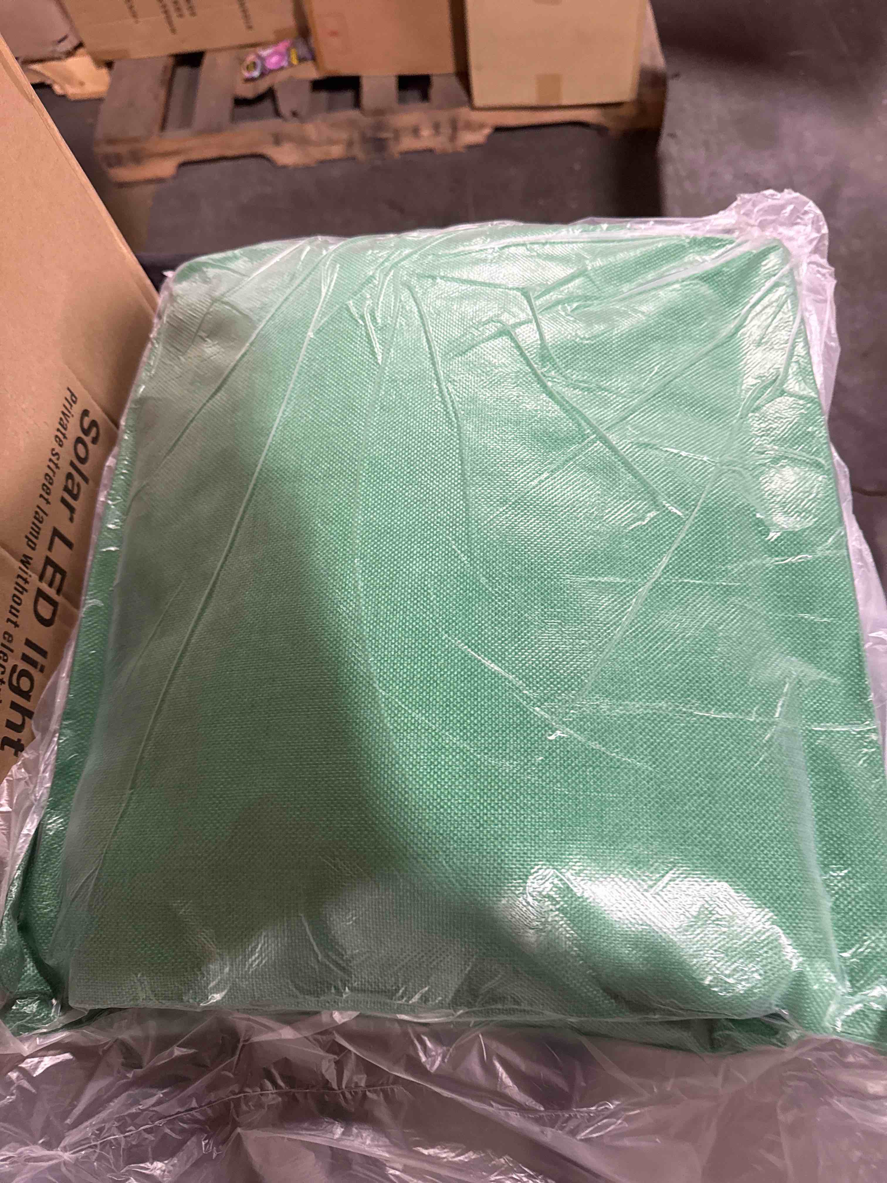 https://s3.amazonaws.com/lotting-images-prod/bidfta/_1778256393420.jpeg