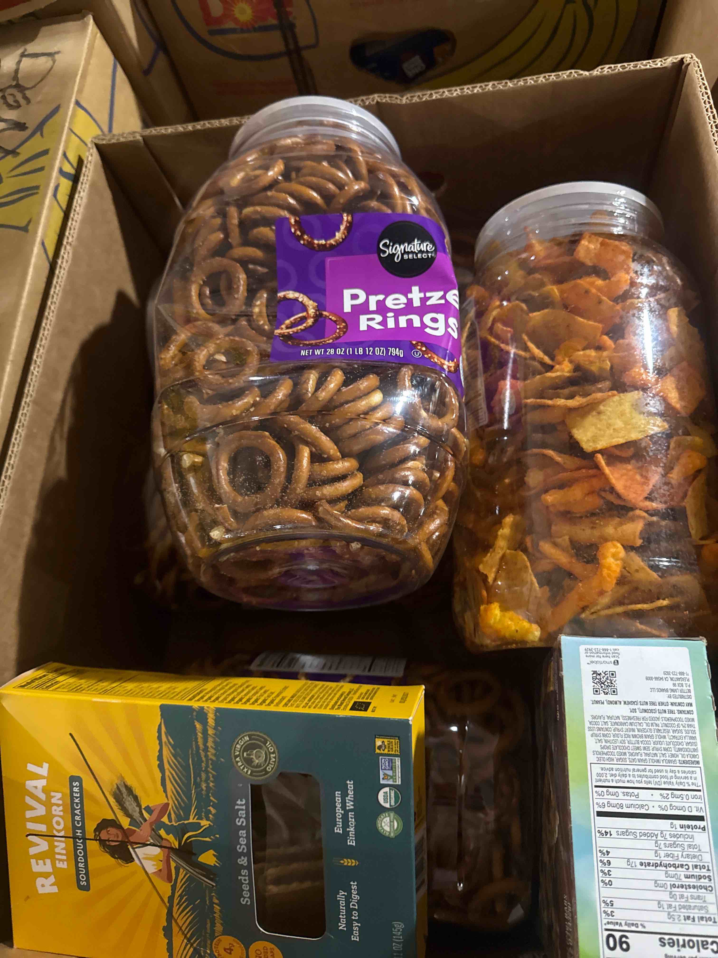 Box of Assorted Grocery Products 