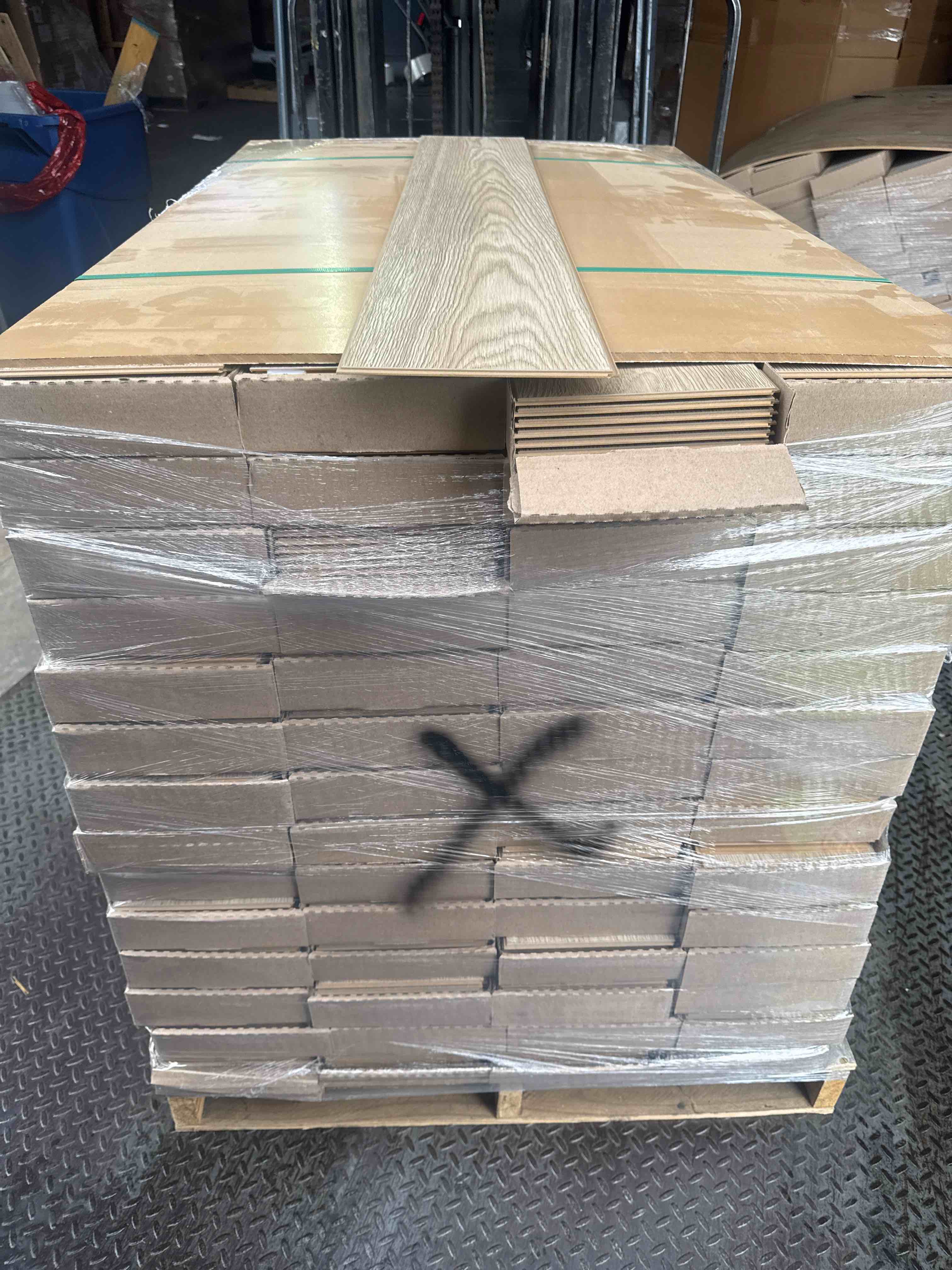 laminate wood flooring 7.48 x 50.67  (21.06 sq ft/ box) 56 boxes = 1179.15 sq ft _ bid per sq ft 