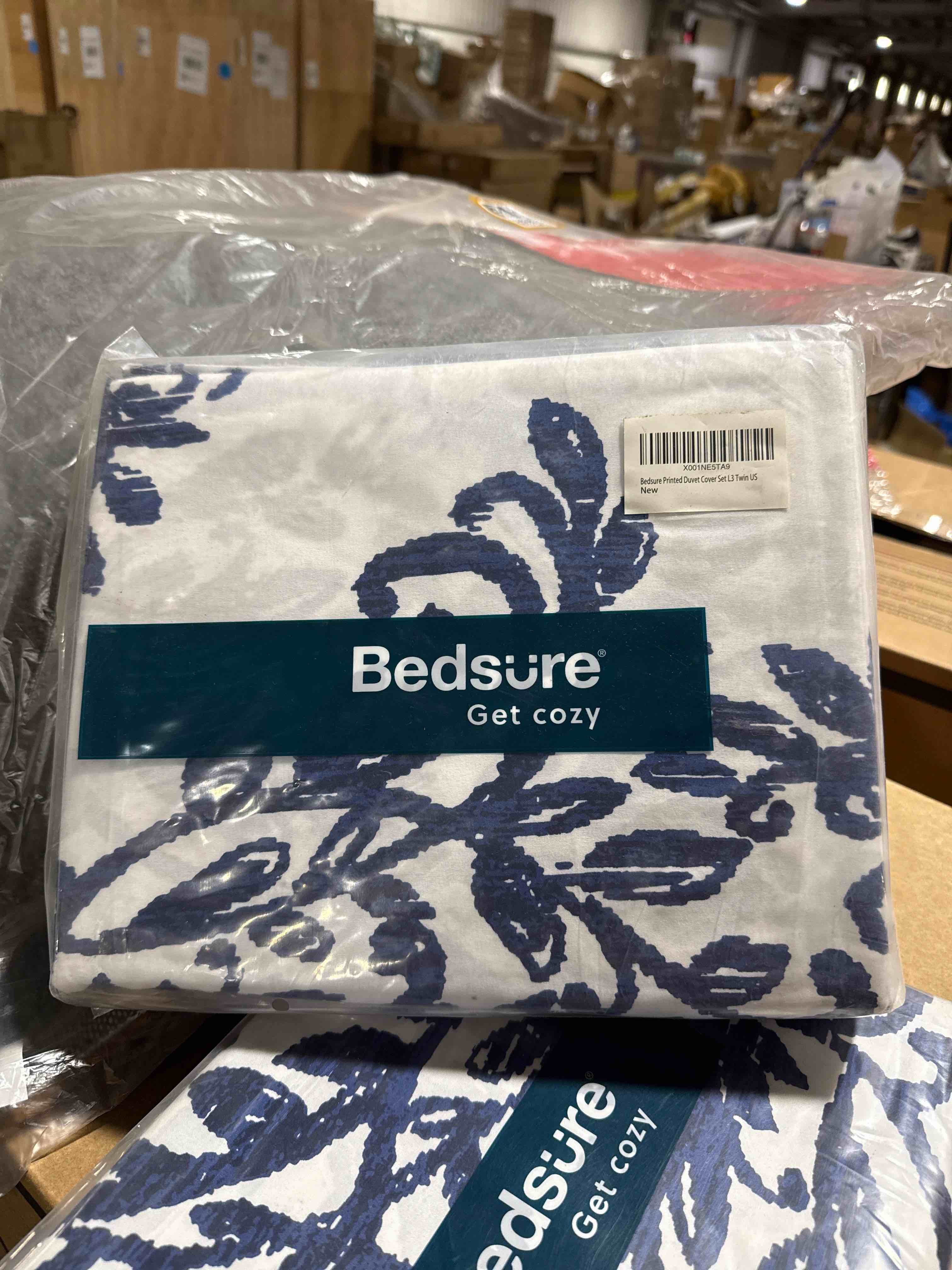 Condition photo showing Brand New for bedsure, printed duvet, cover twin