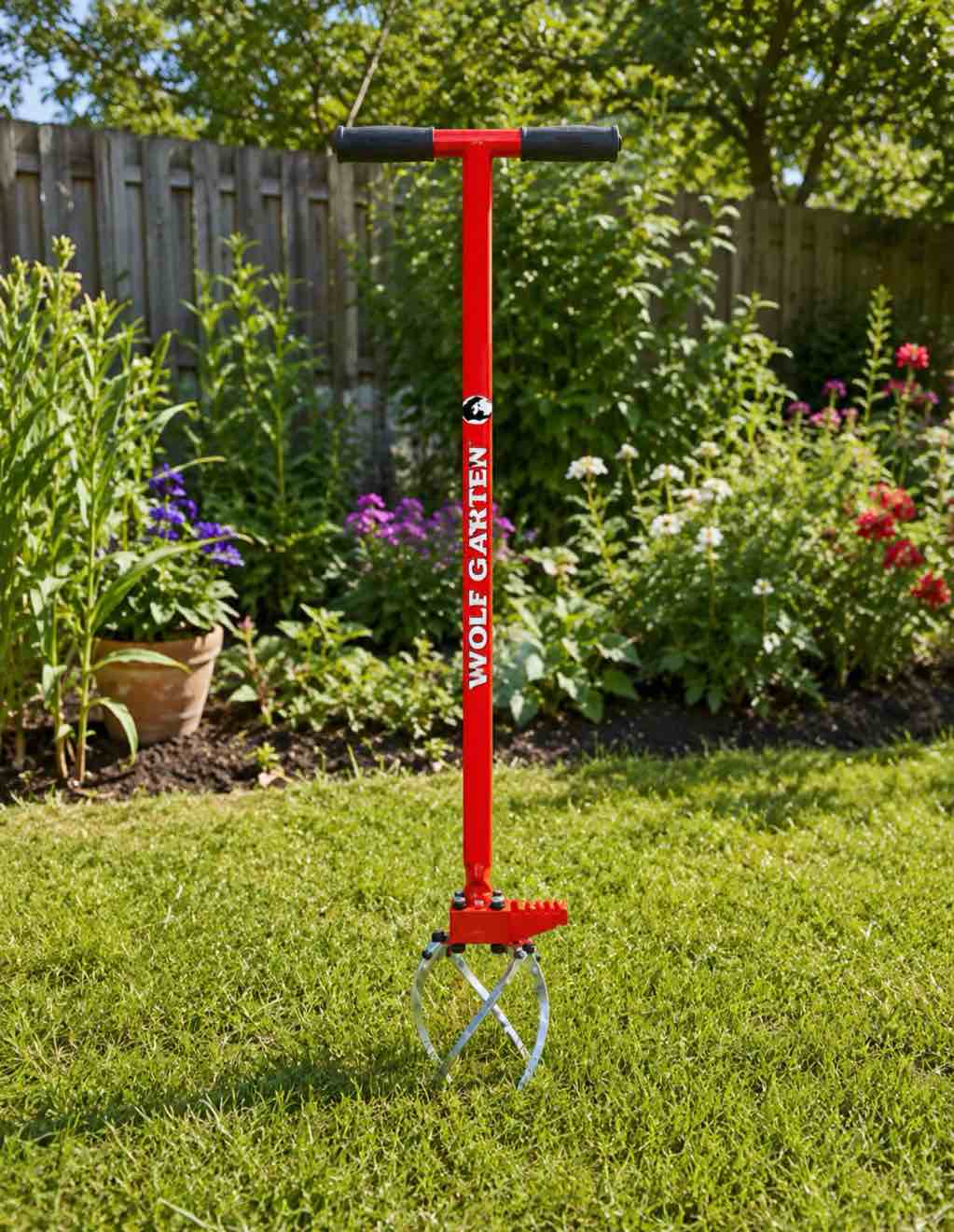 garden weasel claw pro to cultivate loosen aerate weed no bending red
