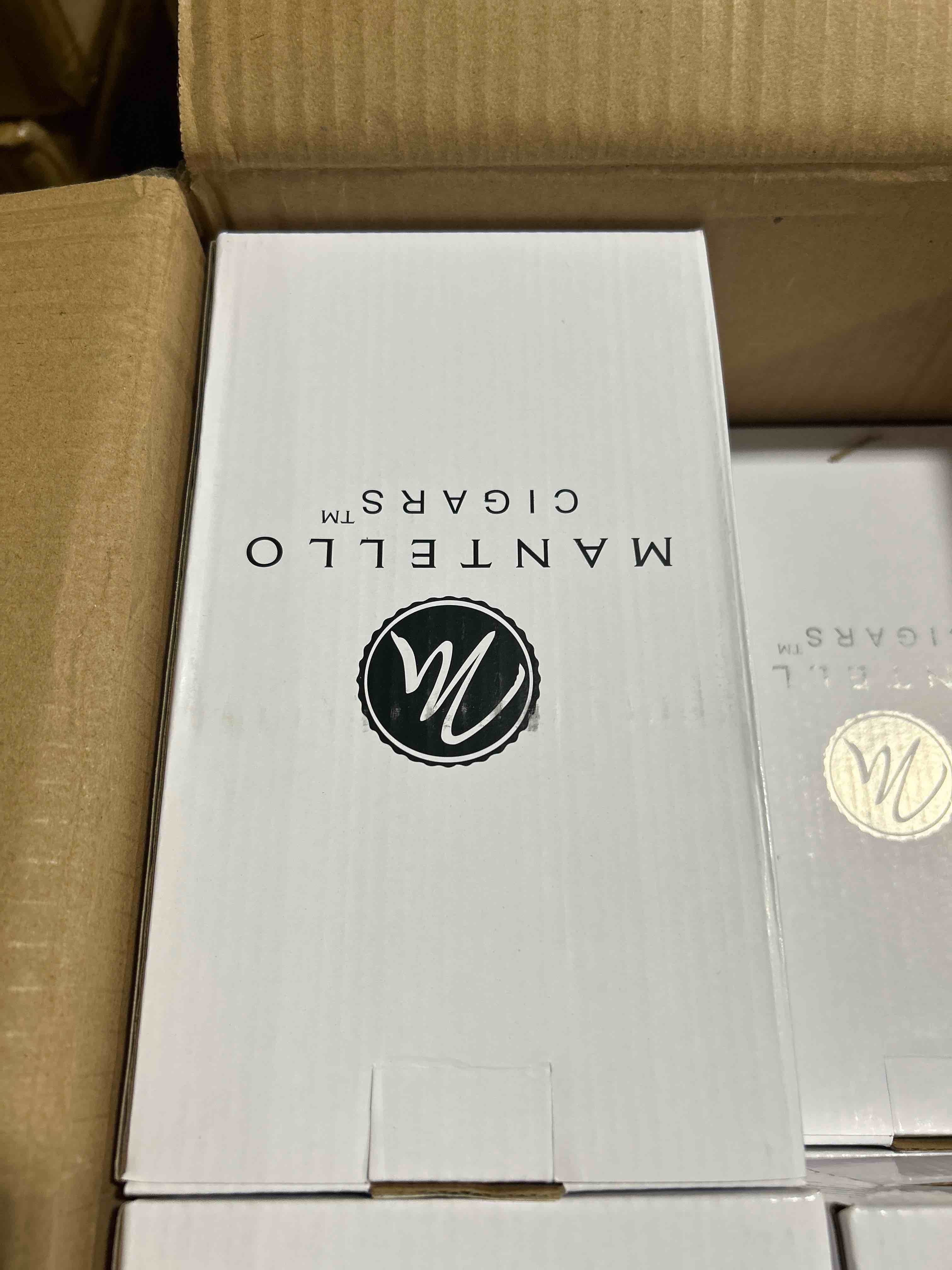 Condition photo showing Brand New for mantello reserve cigar travel gift set , humidor fits 10 cigars, cutters be cutter punch cigar gift set