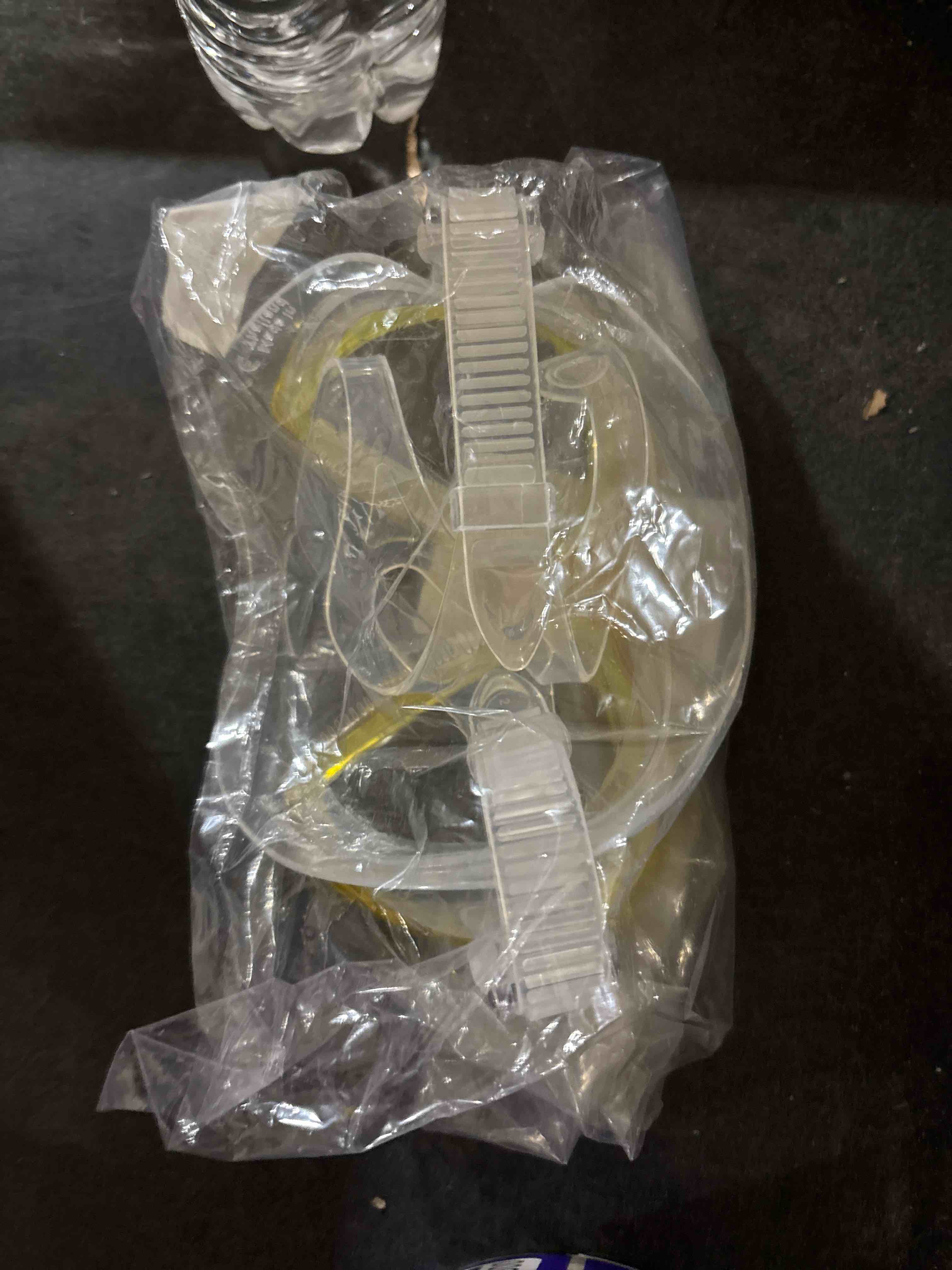 Condition photo showing New/Like New for mares marlin scuba mask