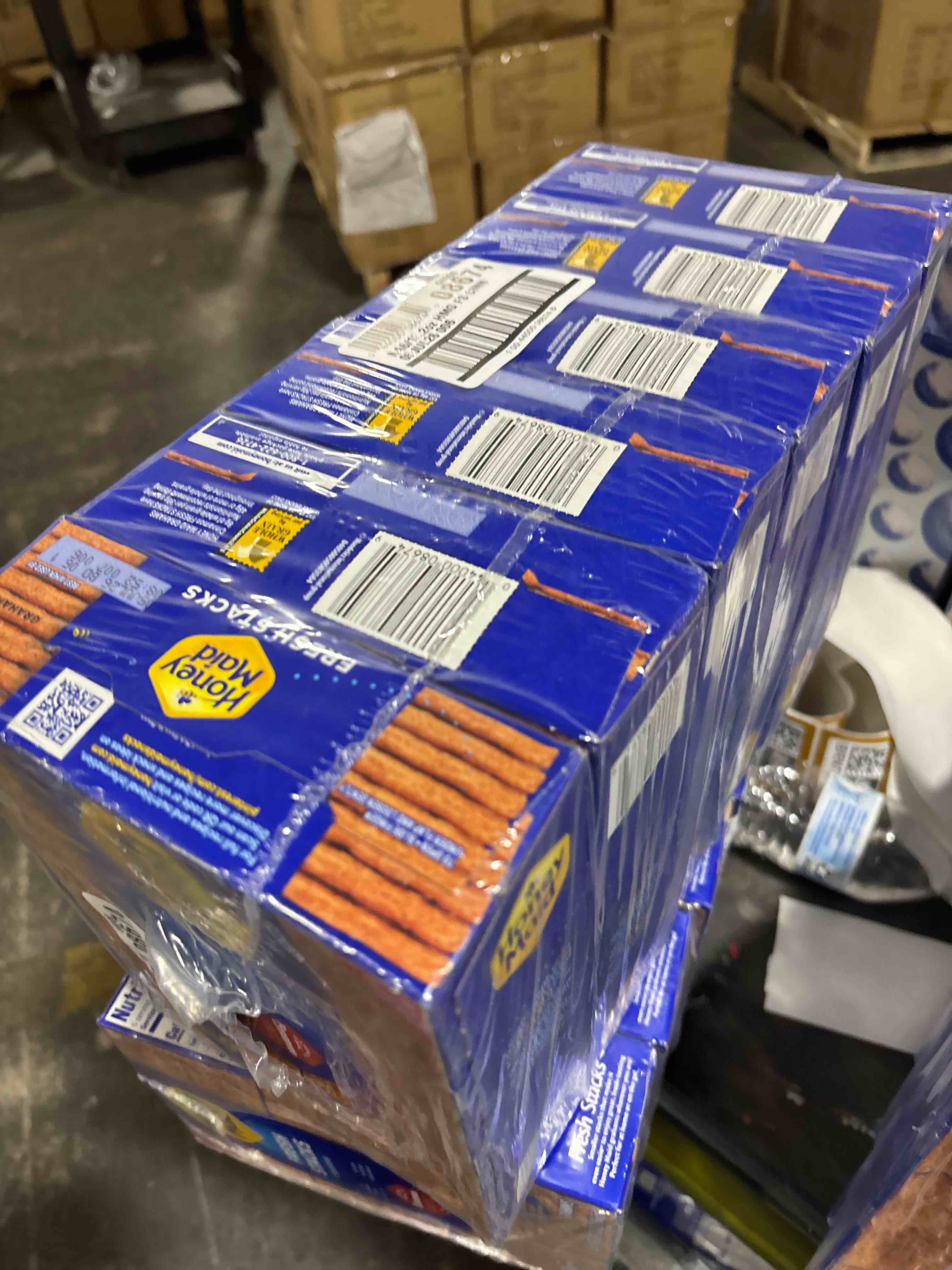 Condition photo showing New/Like New for honey maid fresh stacks cinnamon graham crackers, travel snacks, 12.2 oz (6 multi snack packs) bb july 2026 - bid per box 