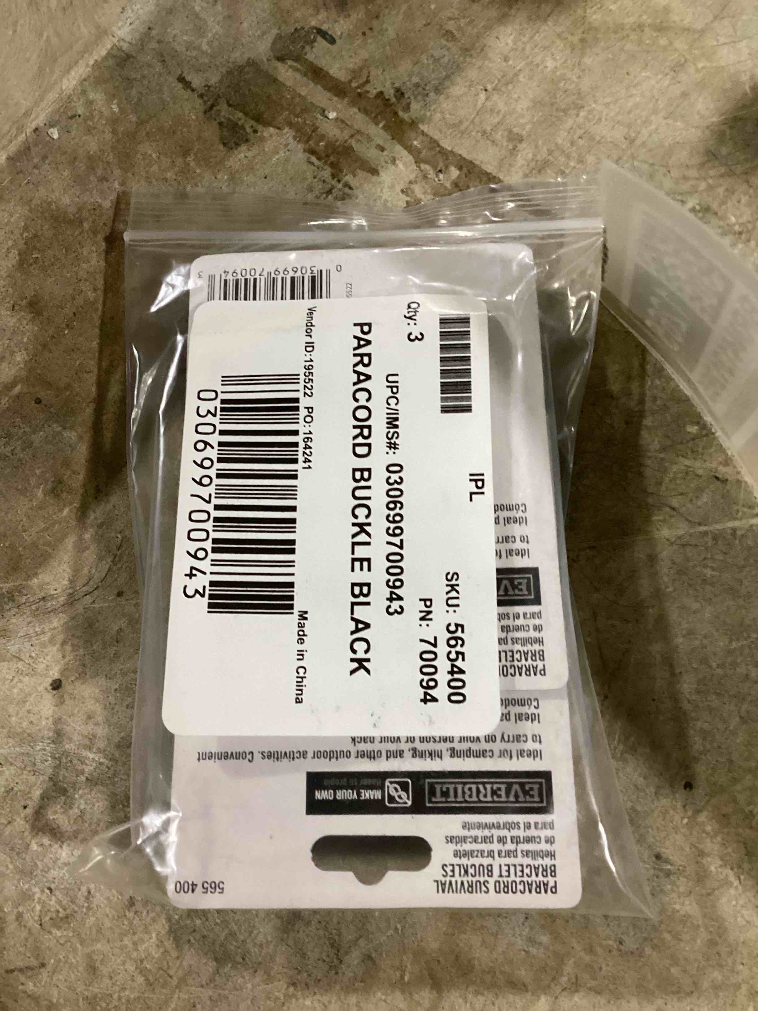 Condition photo showing New/Like New for case of 3 - 3/4 in. paracord survival bracelet buckle (2-pack), black