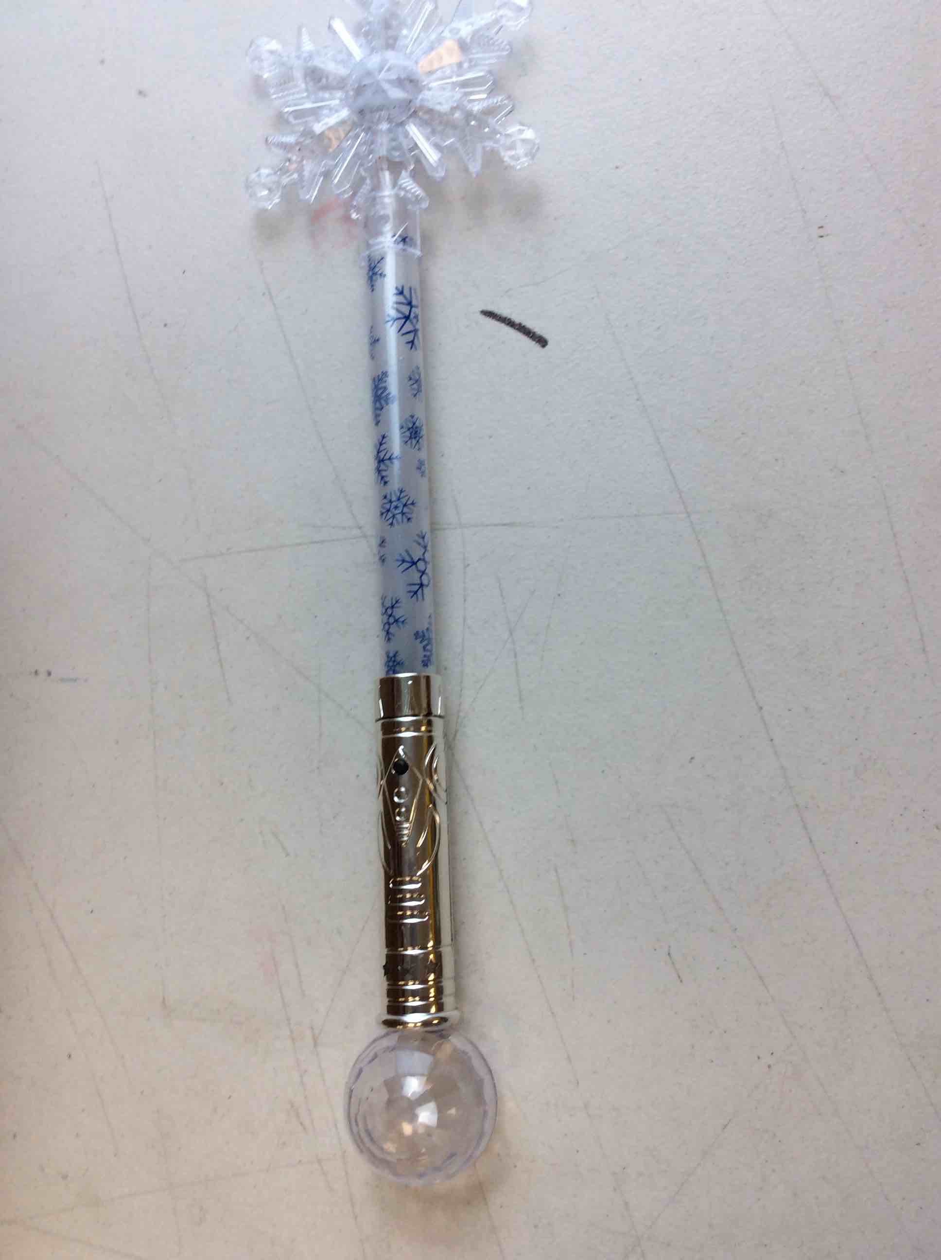 Condition photo showing New/Like New for tors glowork snow flake wand