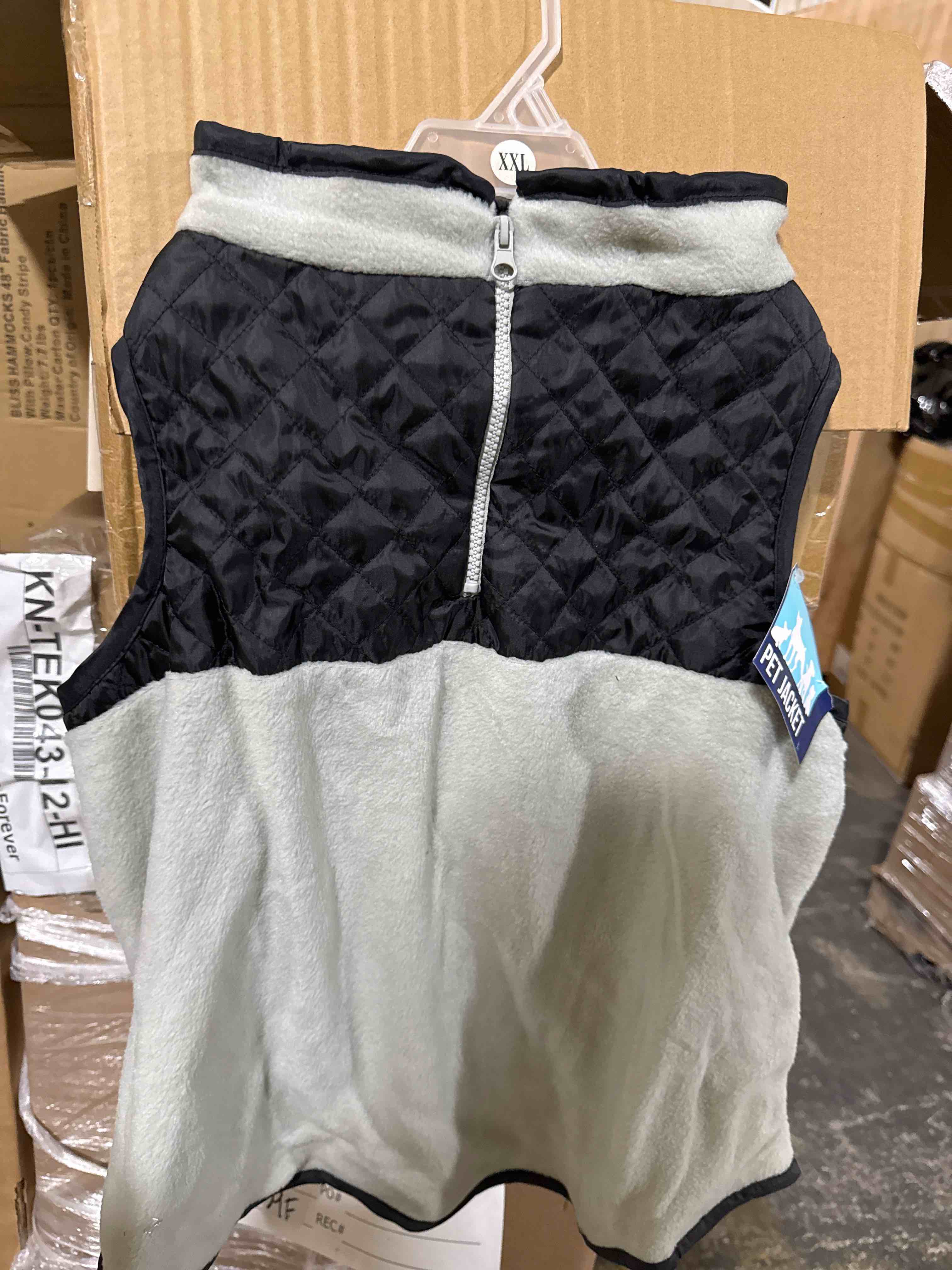Condition photo showing New/Like New for pet jacket grey / black xxl