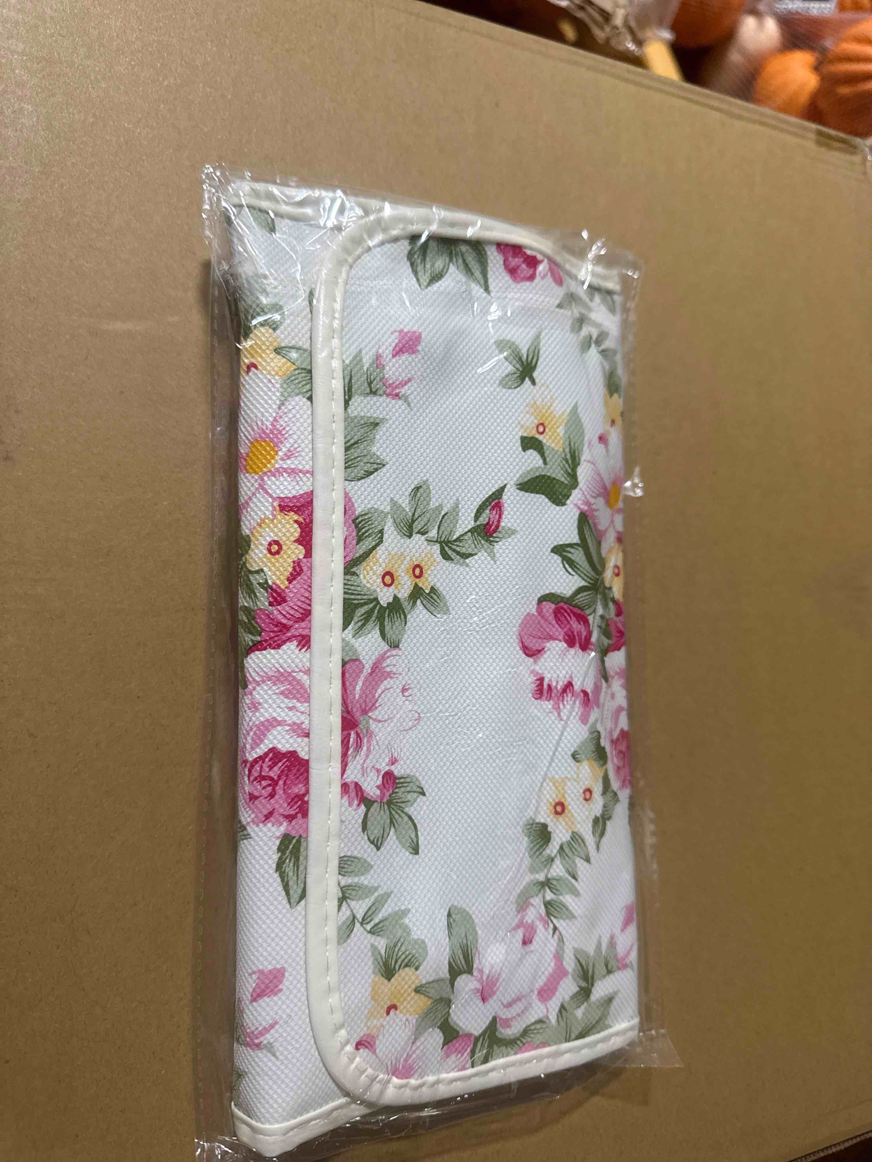 Condition photo showing Brand New for 12 piece makeup brush set with floral case