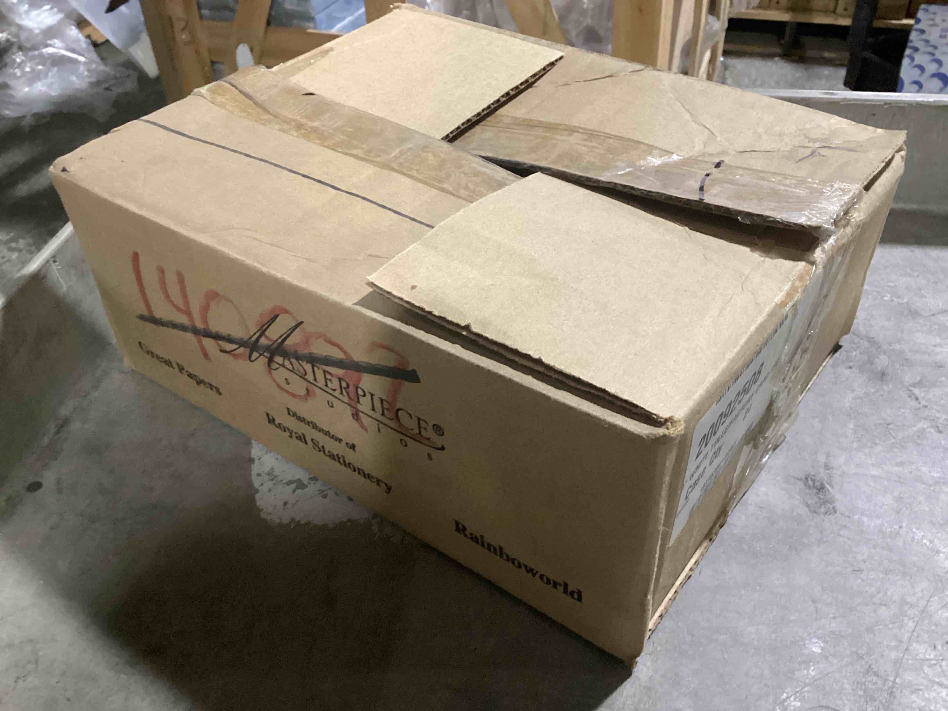 Condition photo showing New/Like New for case of 24 treasure masters 9inch white tulle factory card 25ct.