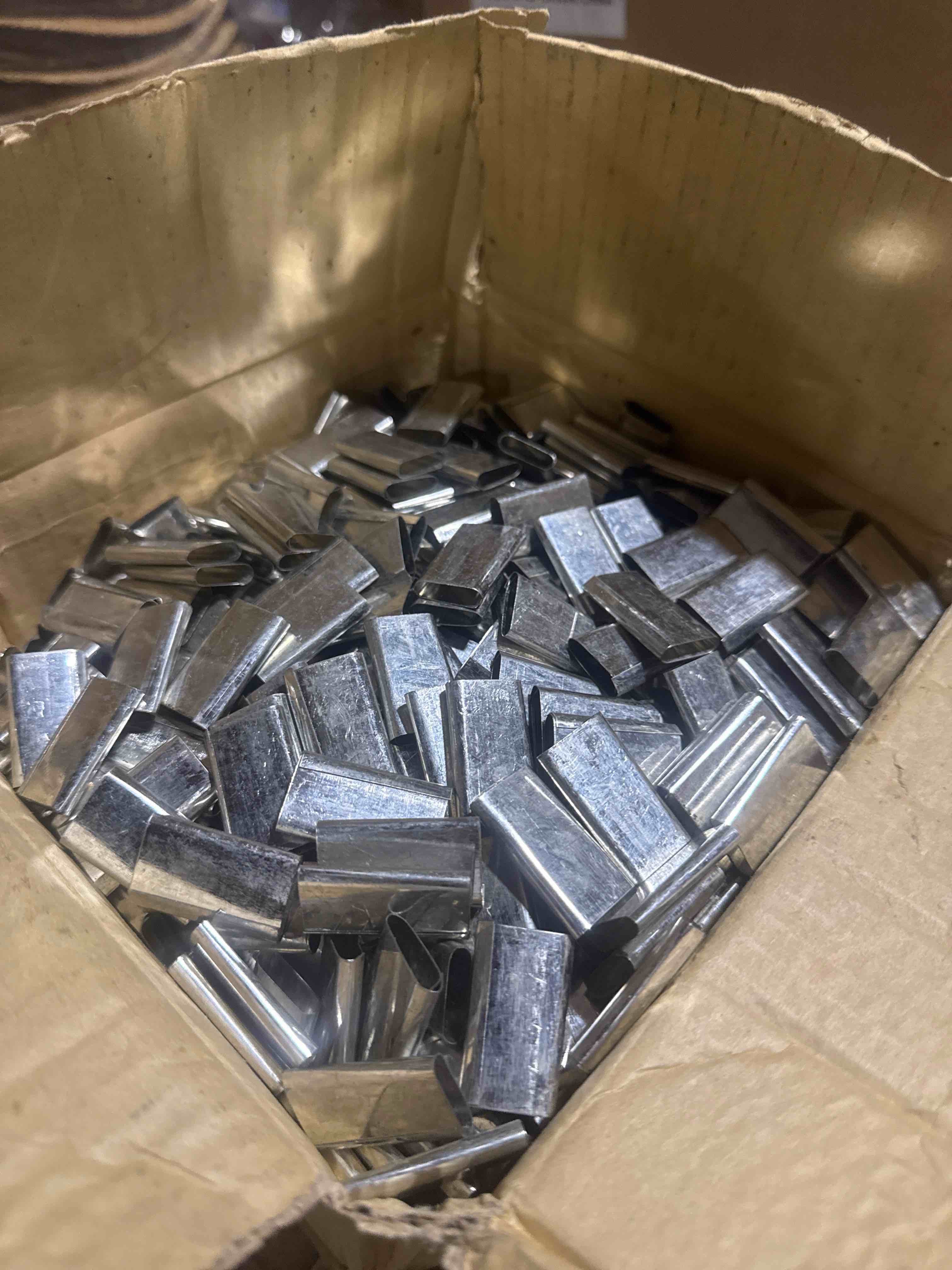Condition photo showing New/Like New for case of aluminum crimp sleeves / wire rope ferrules