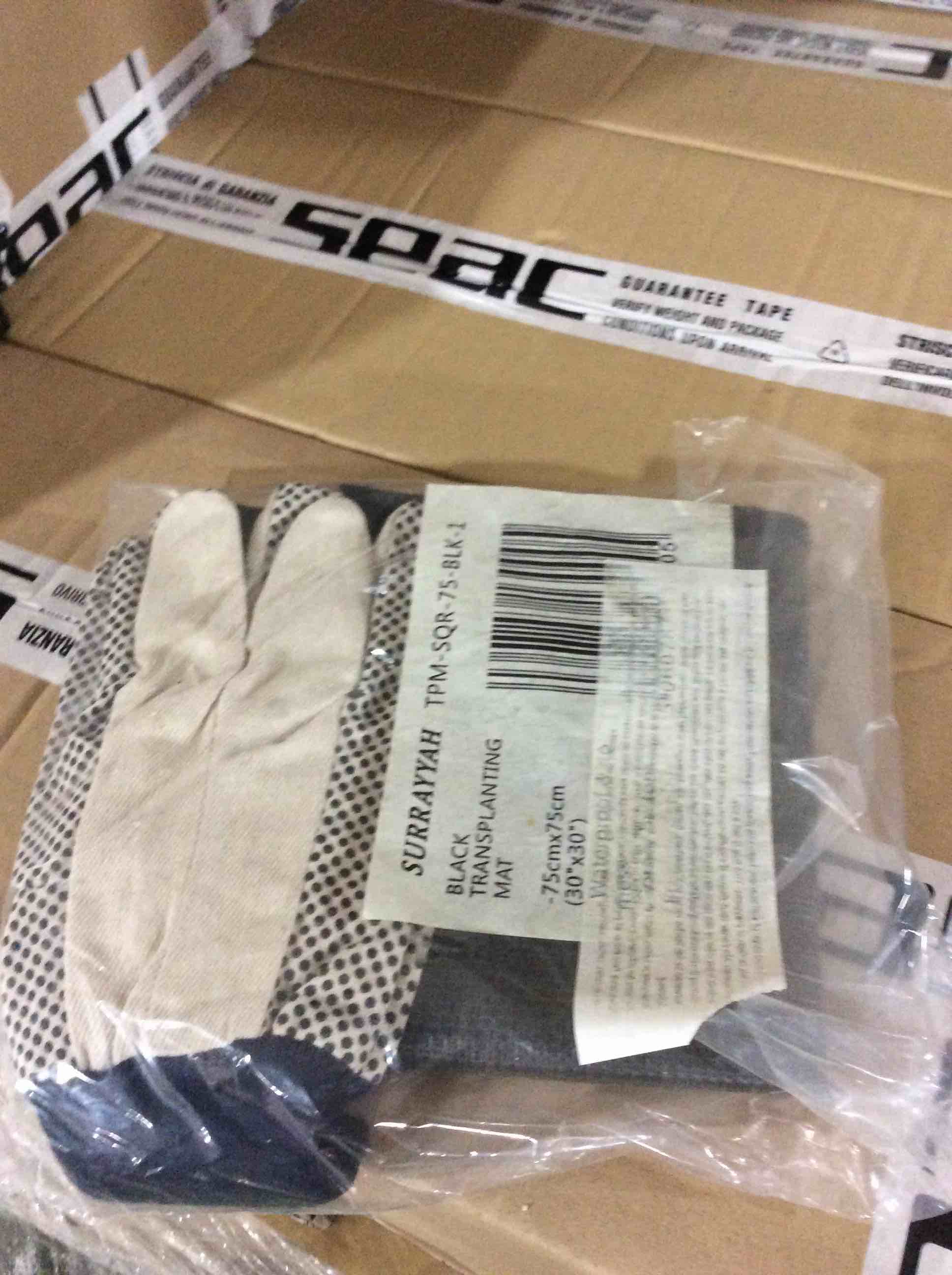 surrayyah black transplanting matt with gloves 30“ x 30“ waterproof no mess button corners