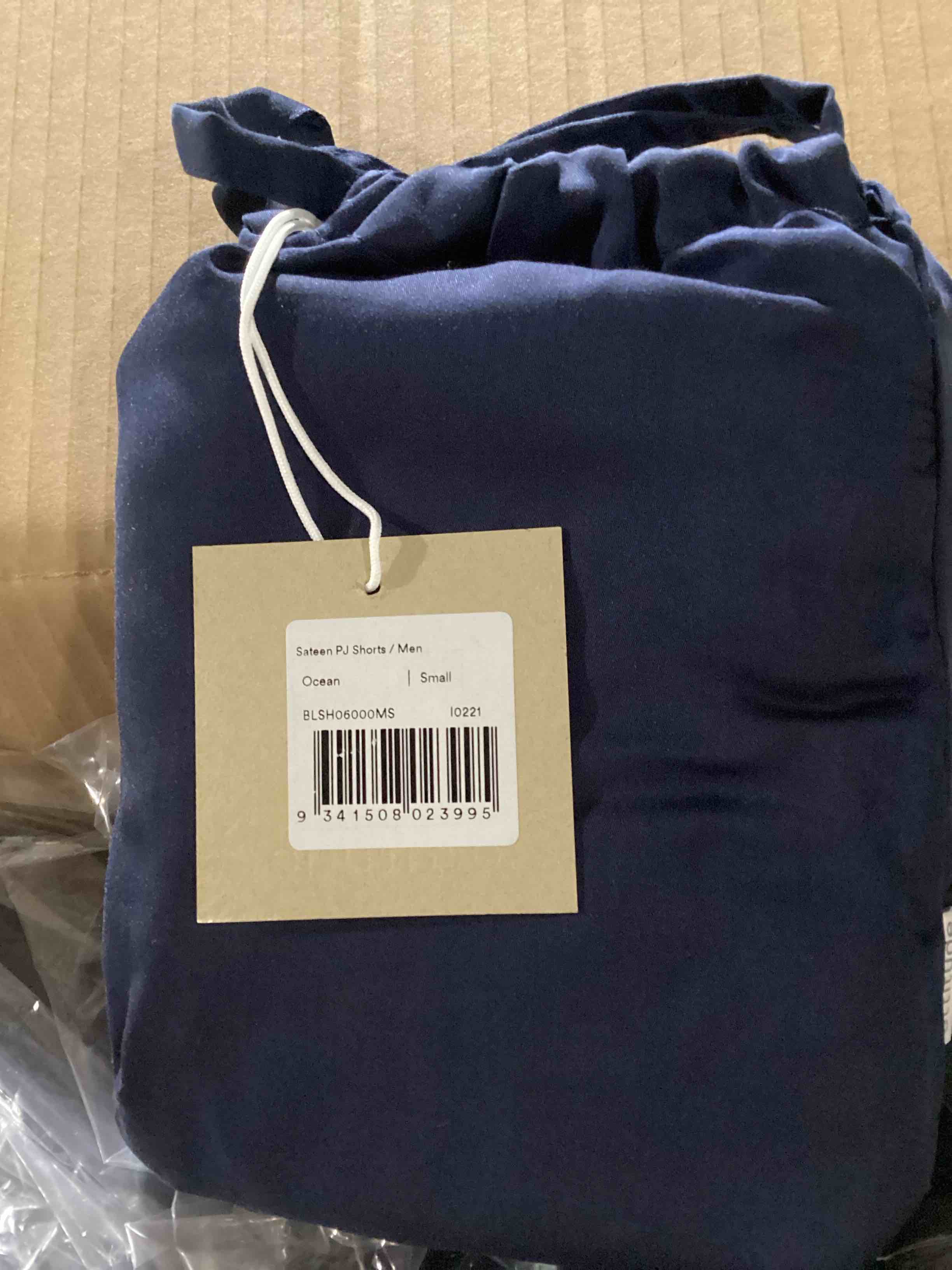 Condition photo showing New/Like New for ettitude sateen pj shorts -small