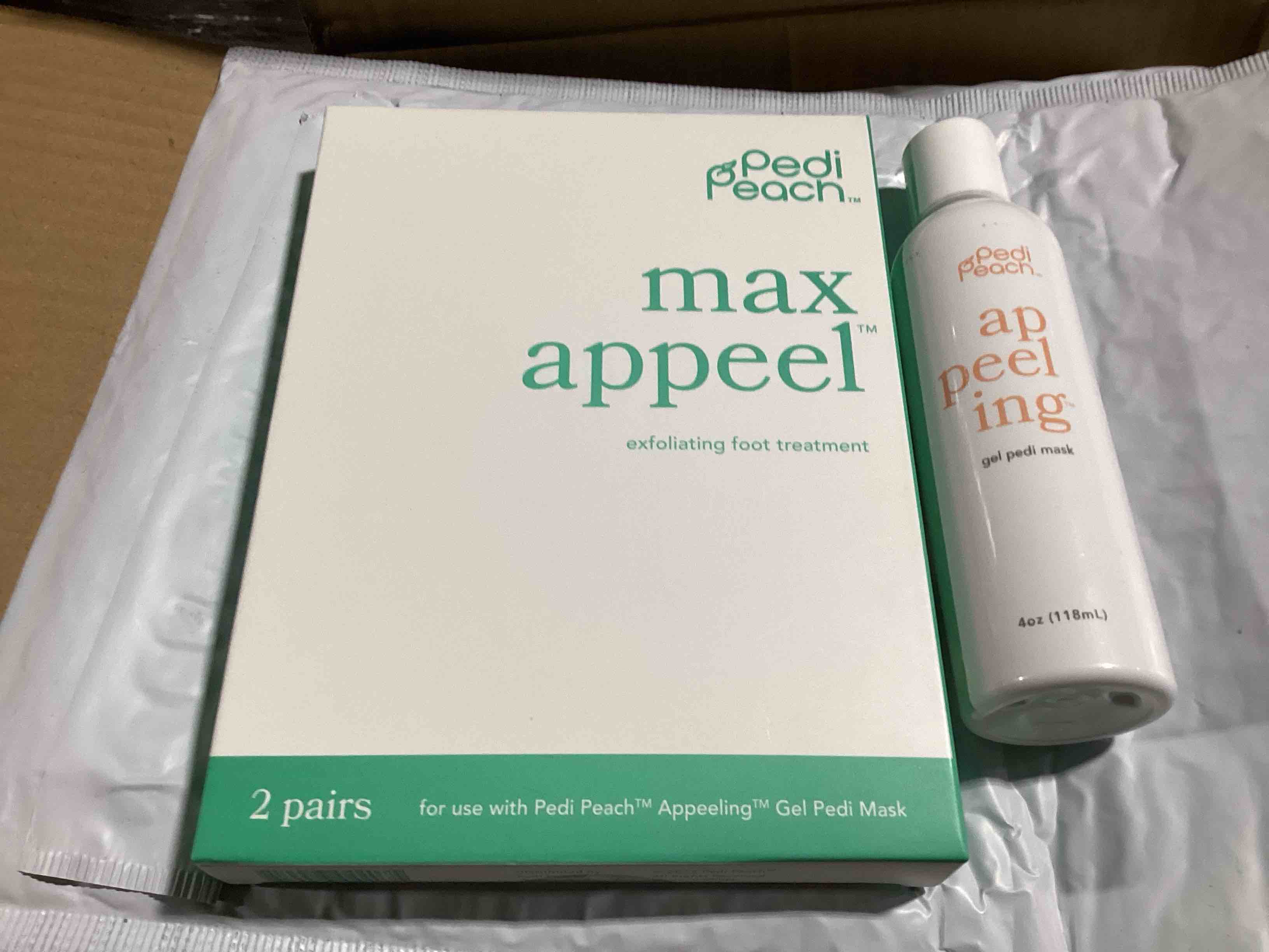 Condition photo showing New/Like New for pedi peach max appeel exfoliating foot treatment