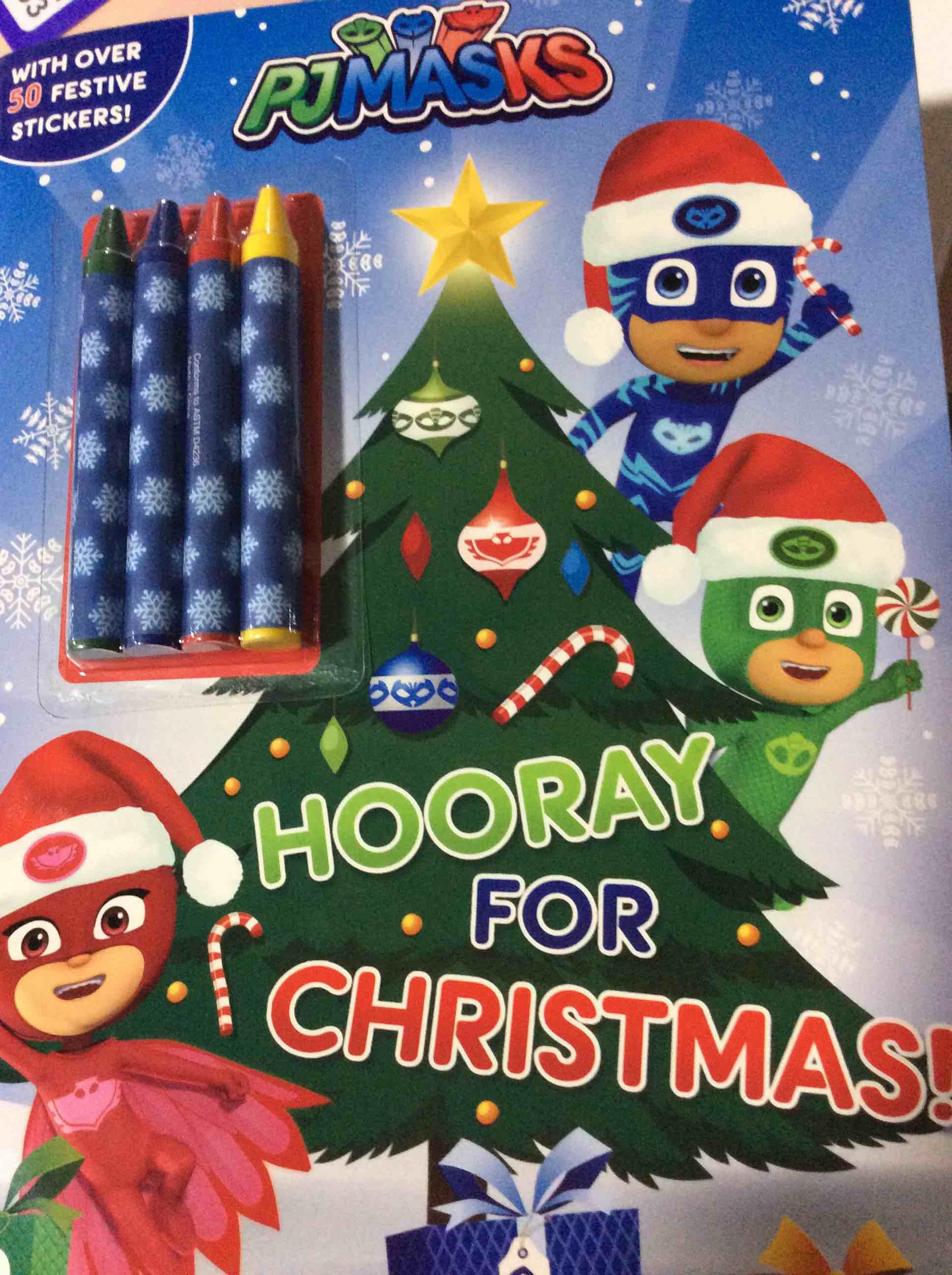 Condition photo showing New/Like New for pj masks: hooray for christmas! (color & activity with crayons)
