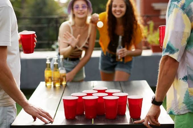 Party Pong eight balls included