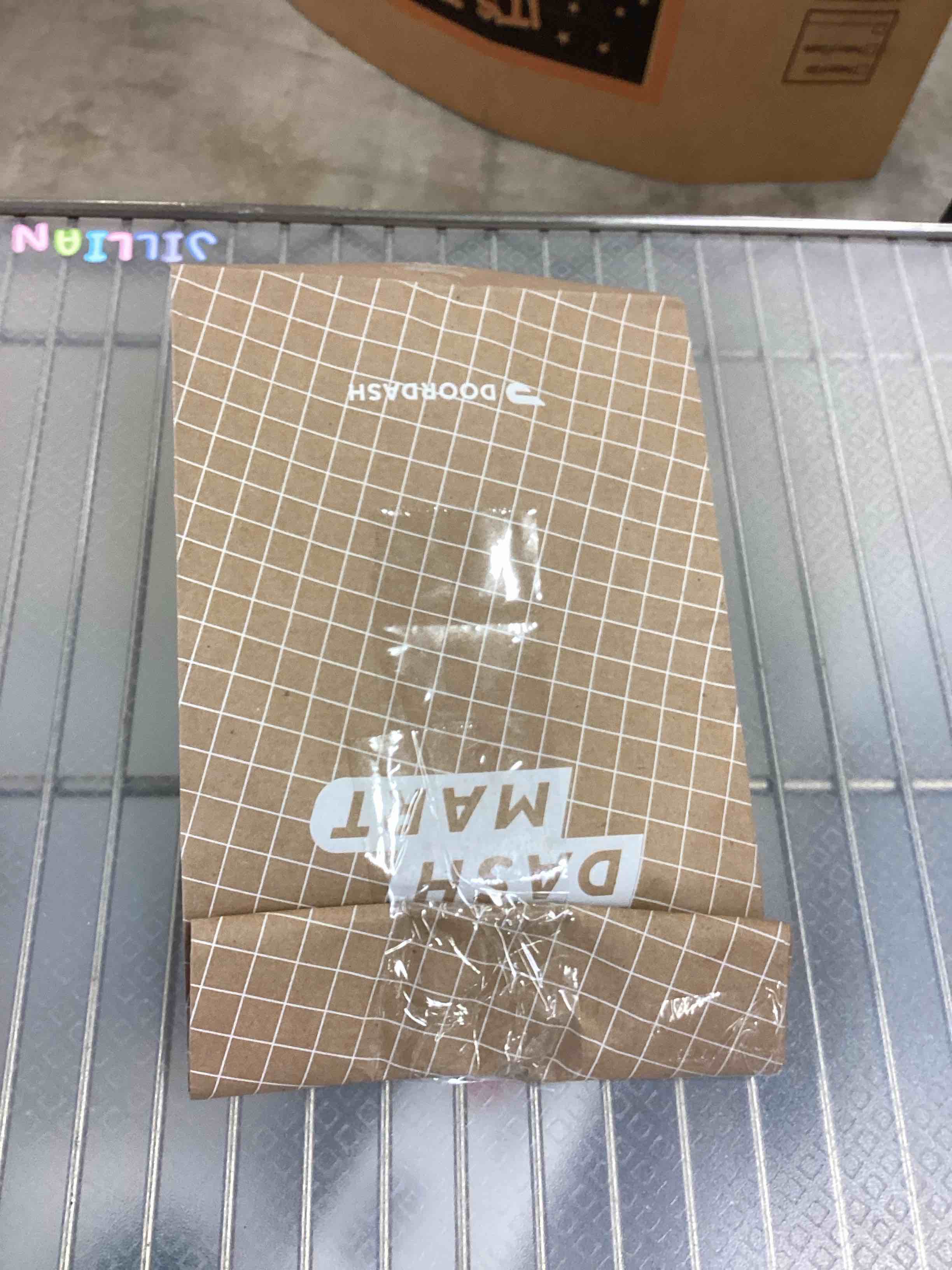 https://s3.amazonaws.com/lotting-images-prod/bidfta/dash_1756918188977.jpeg