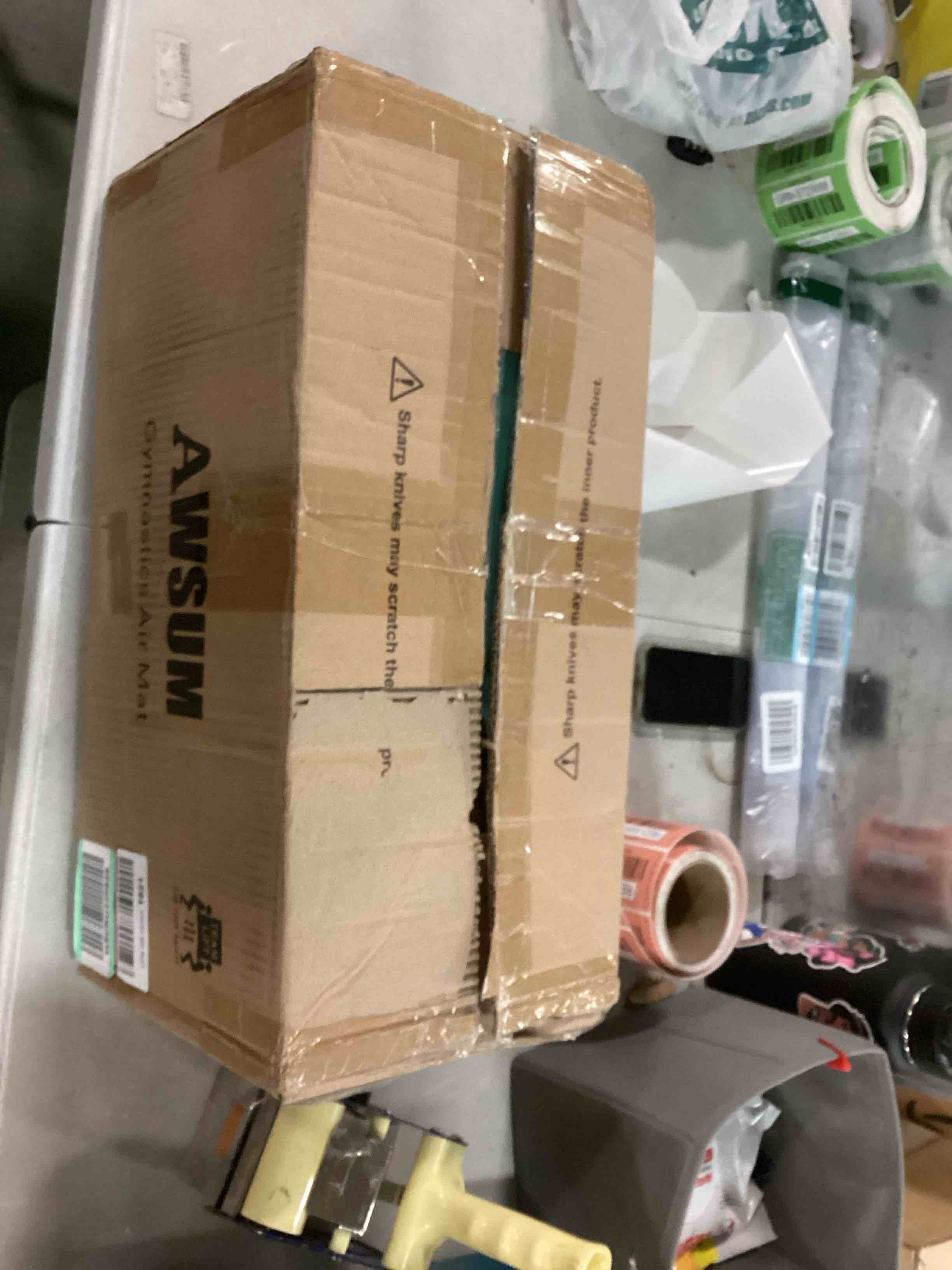 https://s3.amazonaws.com/lotting-images-prod/bidfta/frX03000001Y8FQ_1707568886909.jpeg