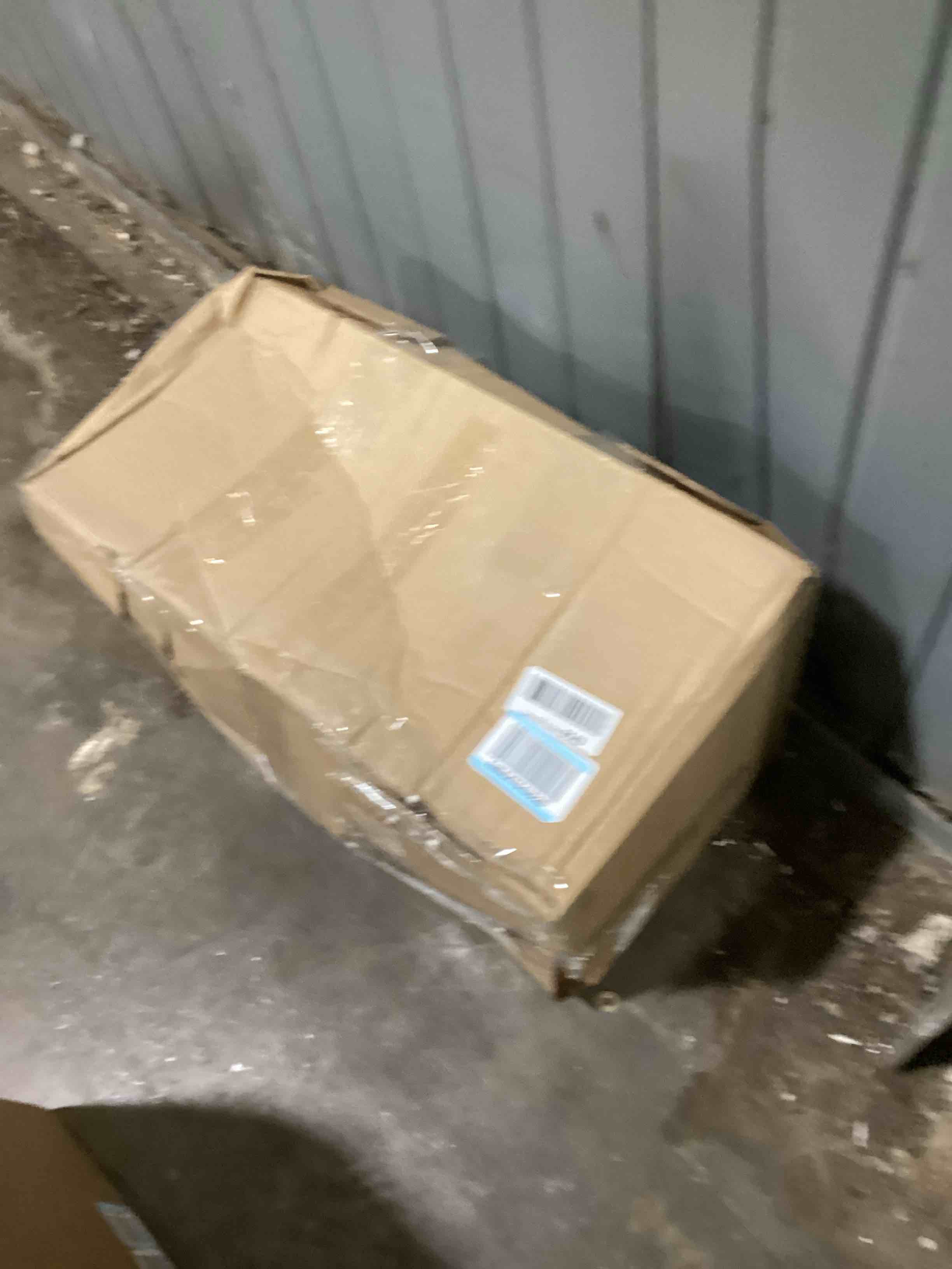 https://s3.amazonaws.com/lotting-images-prod/bidfta/tsBAXT643926_1718400350387.jpeg