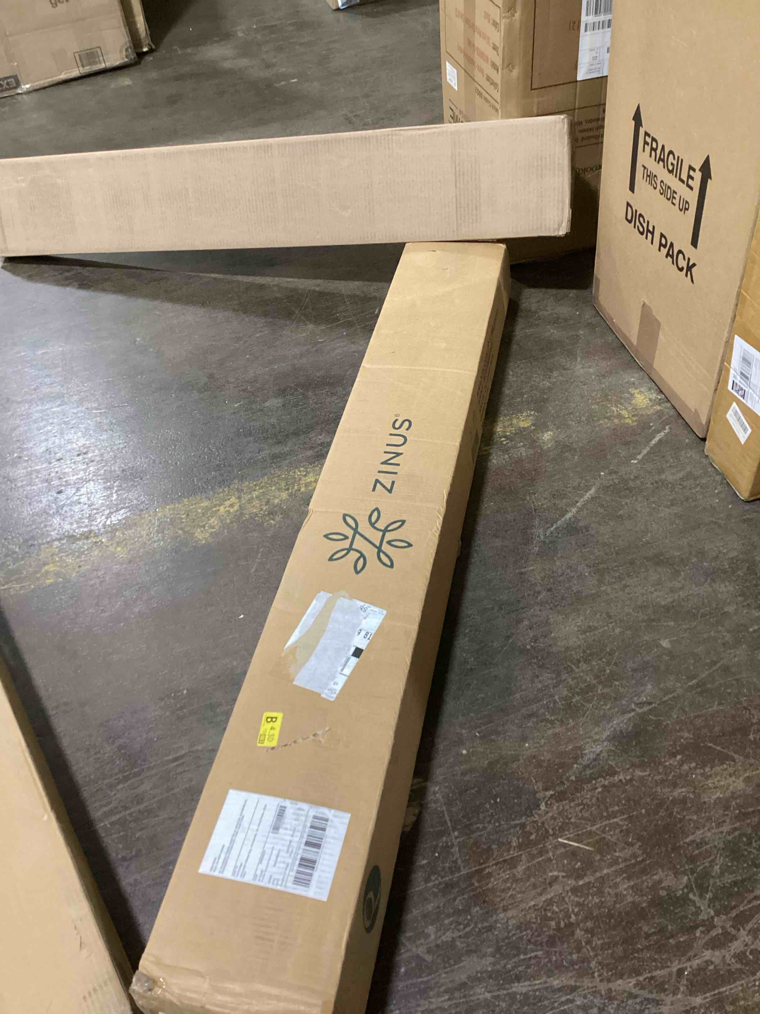 https://s3.amazonaws.com/lotting-images-prod/bidfta/tsBAXT682341_1712235308078.jpeg