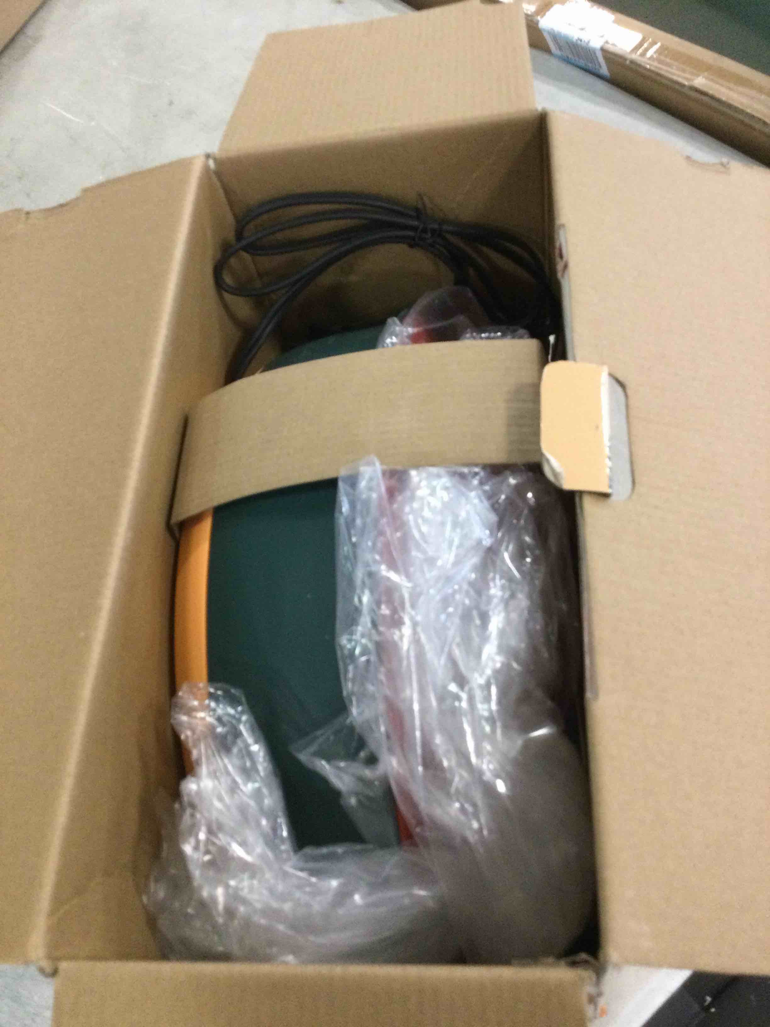 https://s3.amazonaws.com/lotting-images-prod/bidfta/tsSRTU478967_1707406759721.jpeg