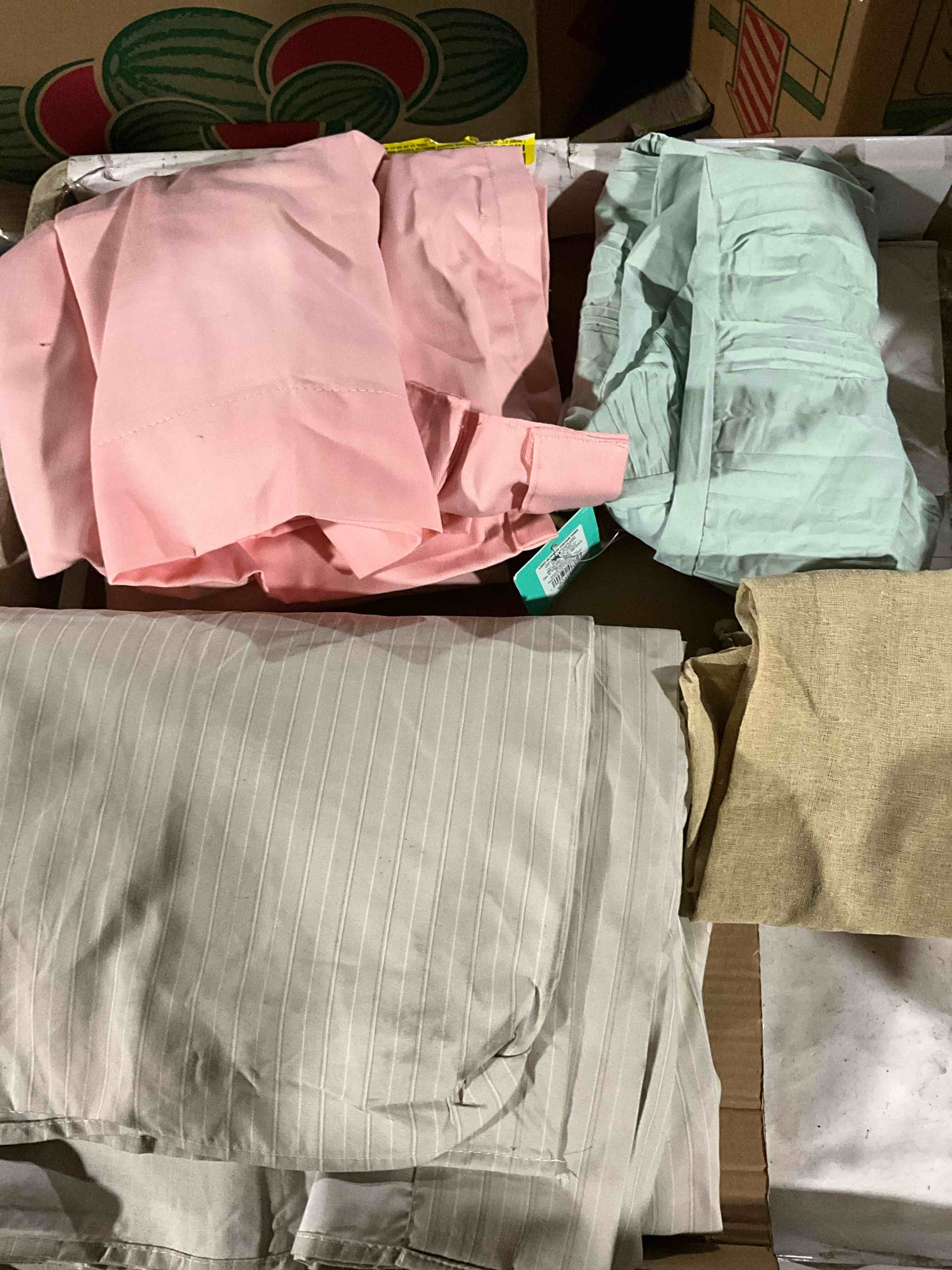 Condition photo showing Good Condition for Box Lot of Assortment Curtains , Towels & blankets 