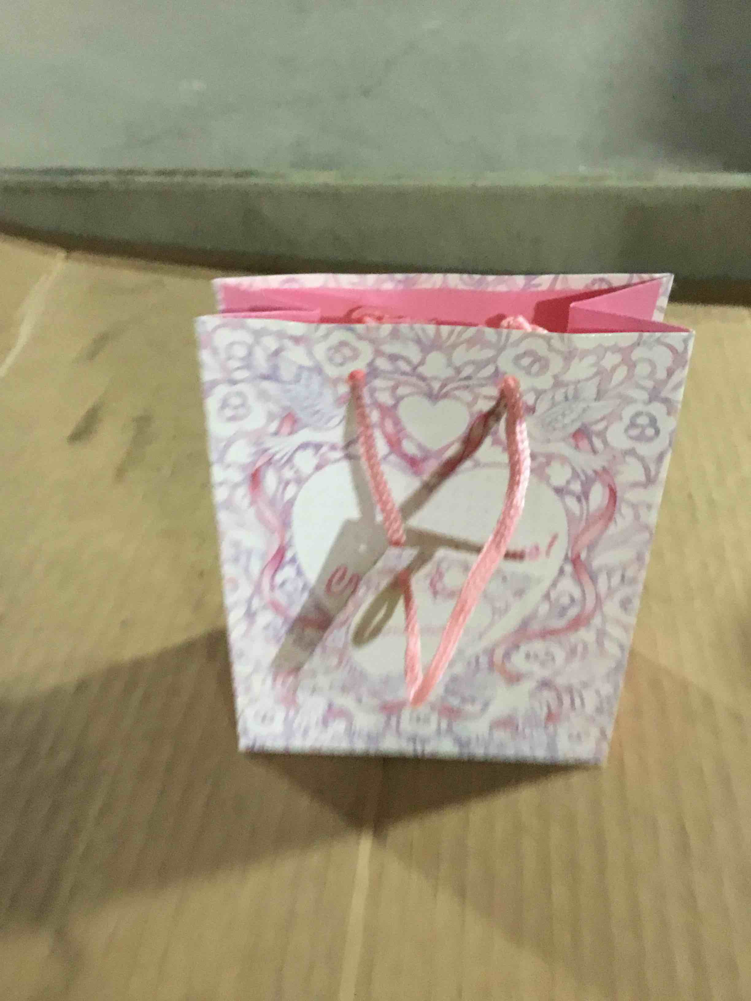 box of 300 small gift bags, happy birthday 
