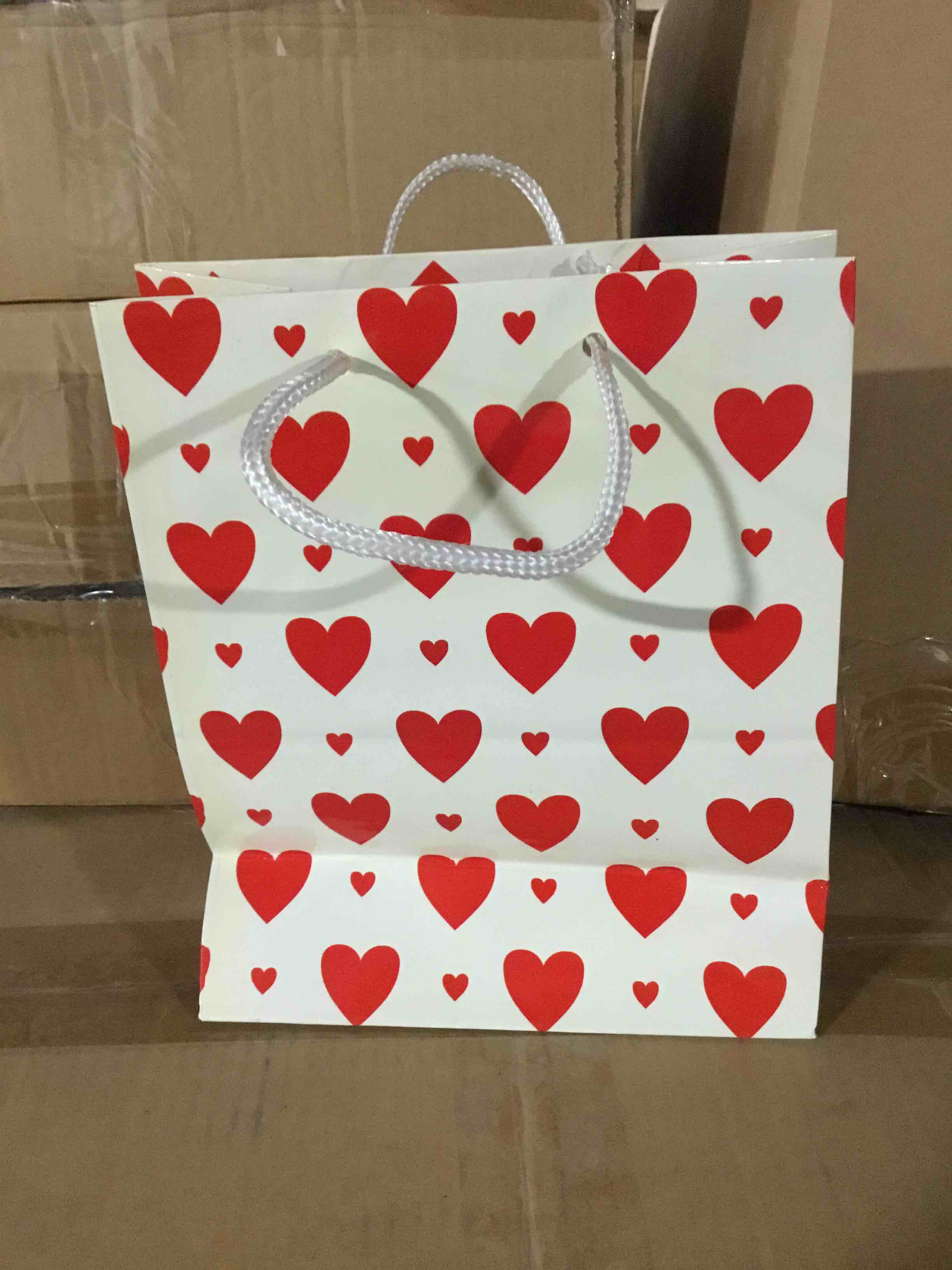 Box of 159 Red Heart gift Bags