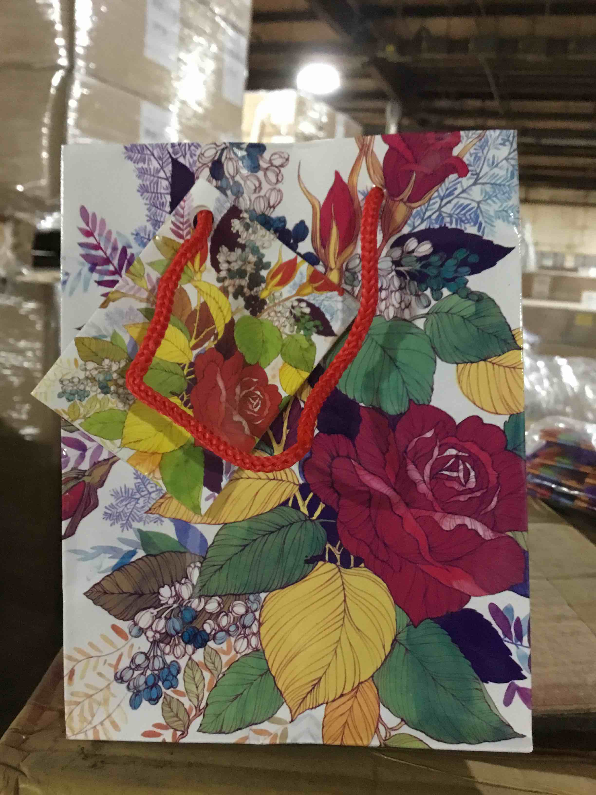 Box of 300 Small Floral Gift Bags