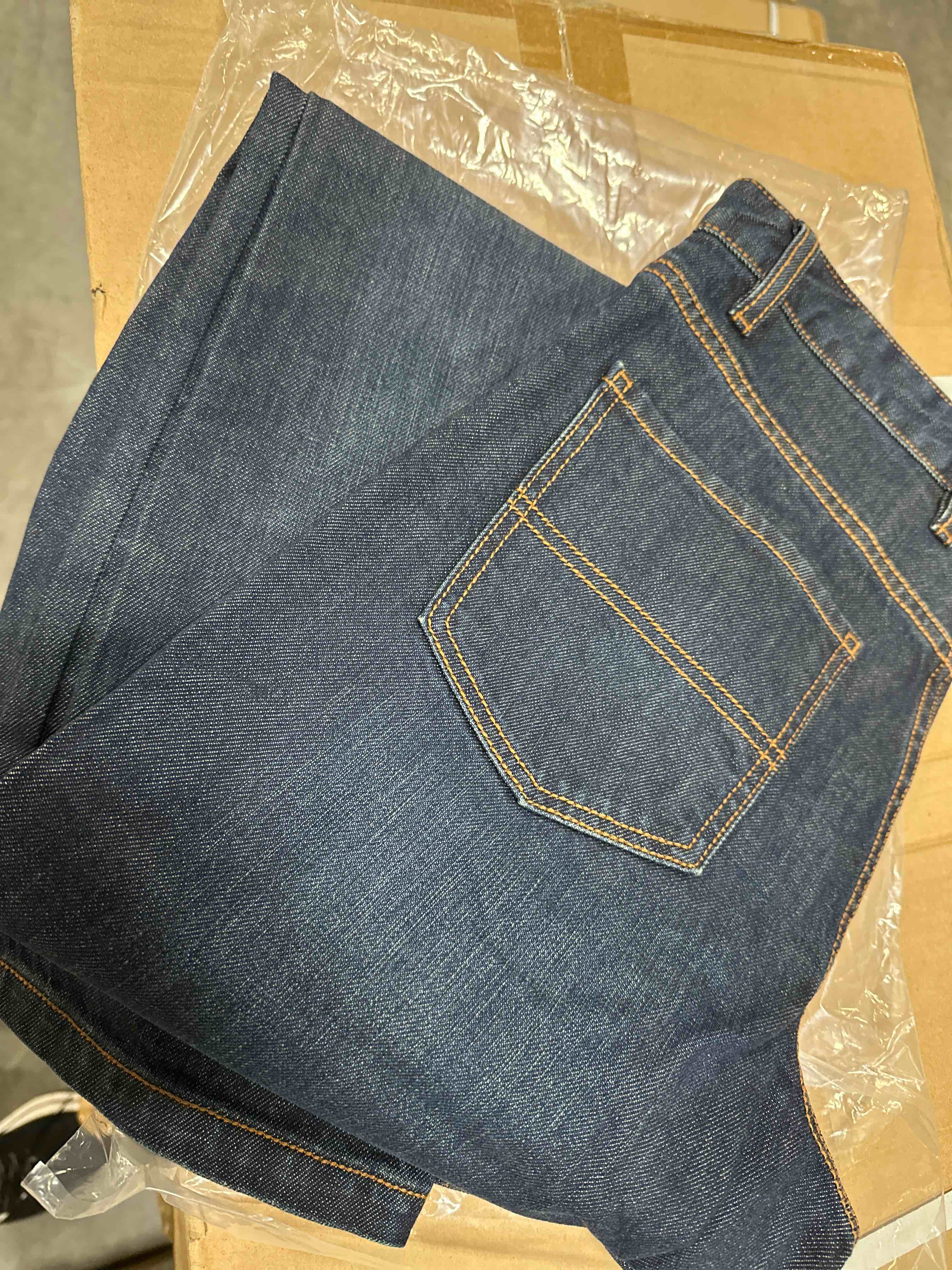 https://s3.amazonaws.com/lotting-images-prod/forgejeans_1757682008624.jpeg