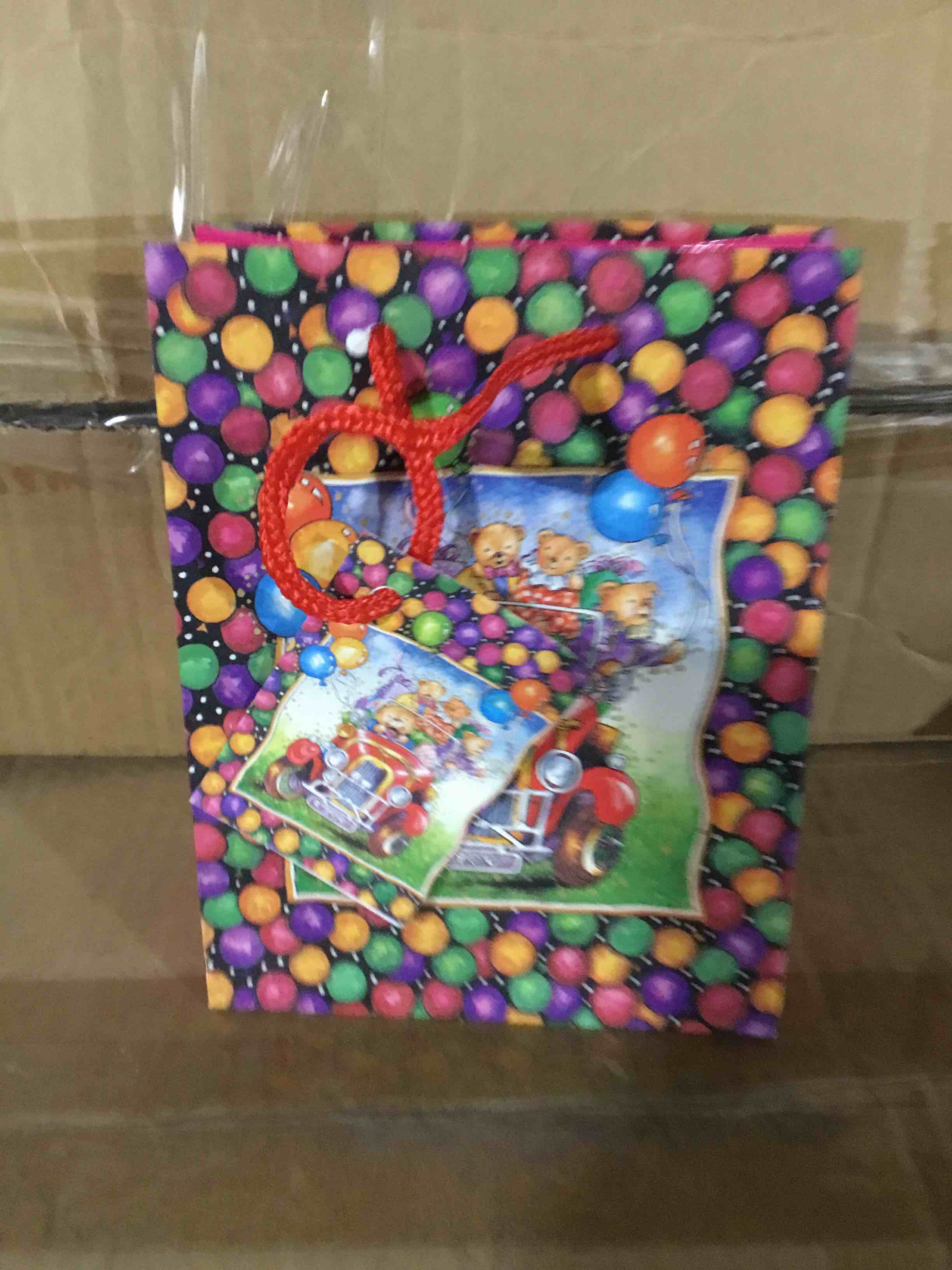 Box of 300 Small gift Bags of Bears with Balloons