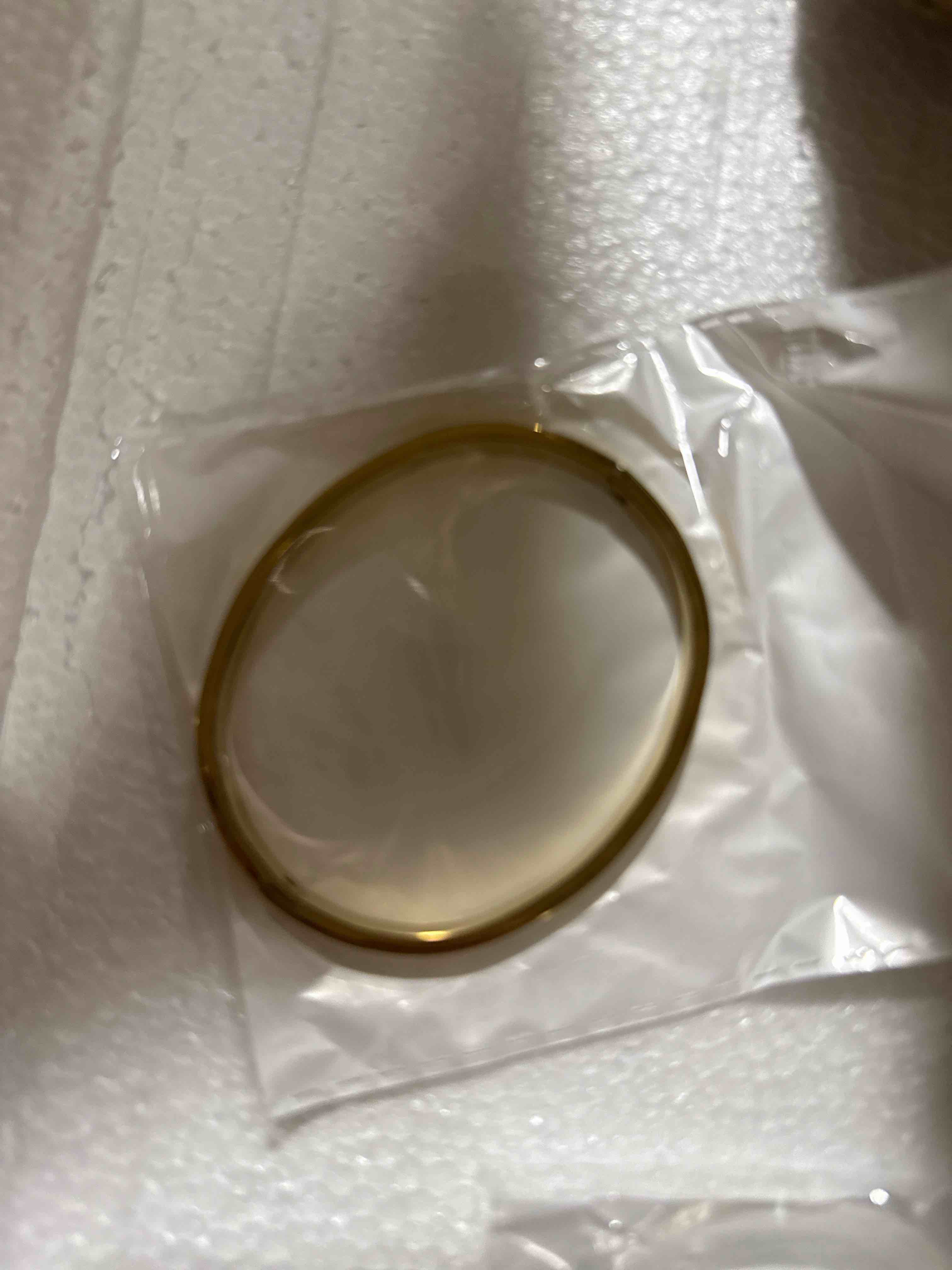 https://s3.amazonaws.com/lotting-images-prod/goldbracelet_1780495885860.jpeg