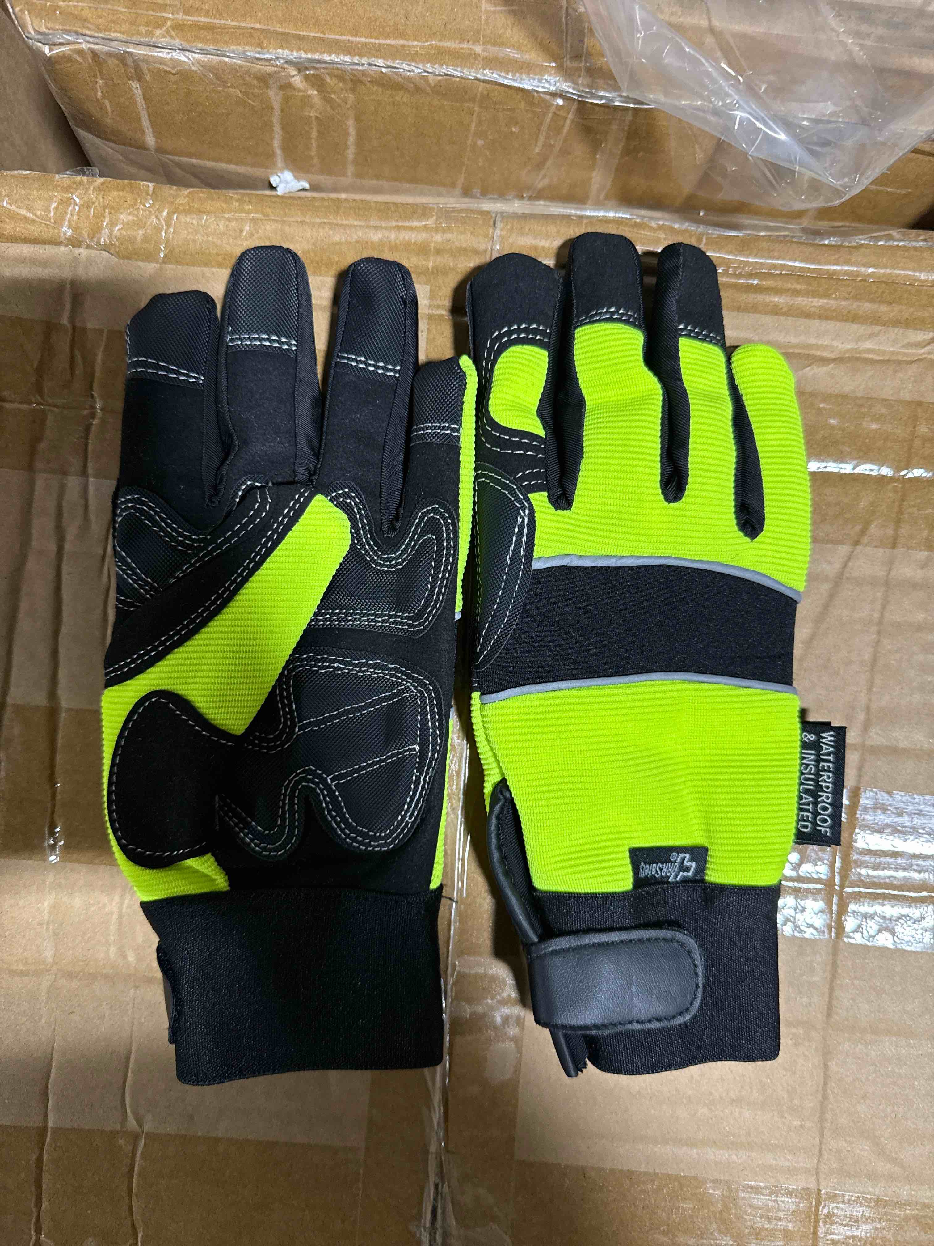 hi visibility insulated waterproof gloves size small