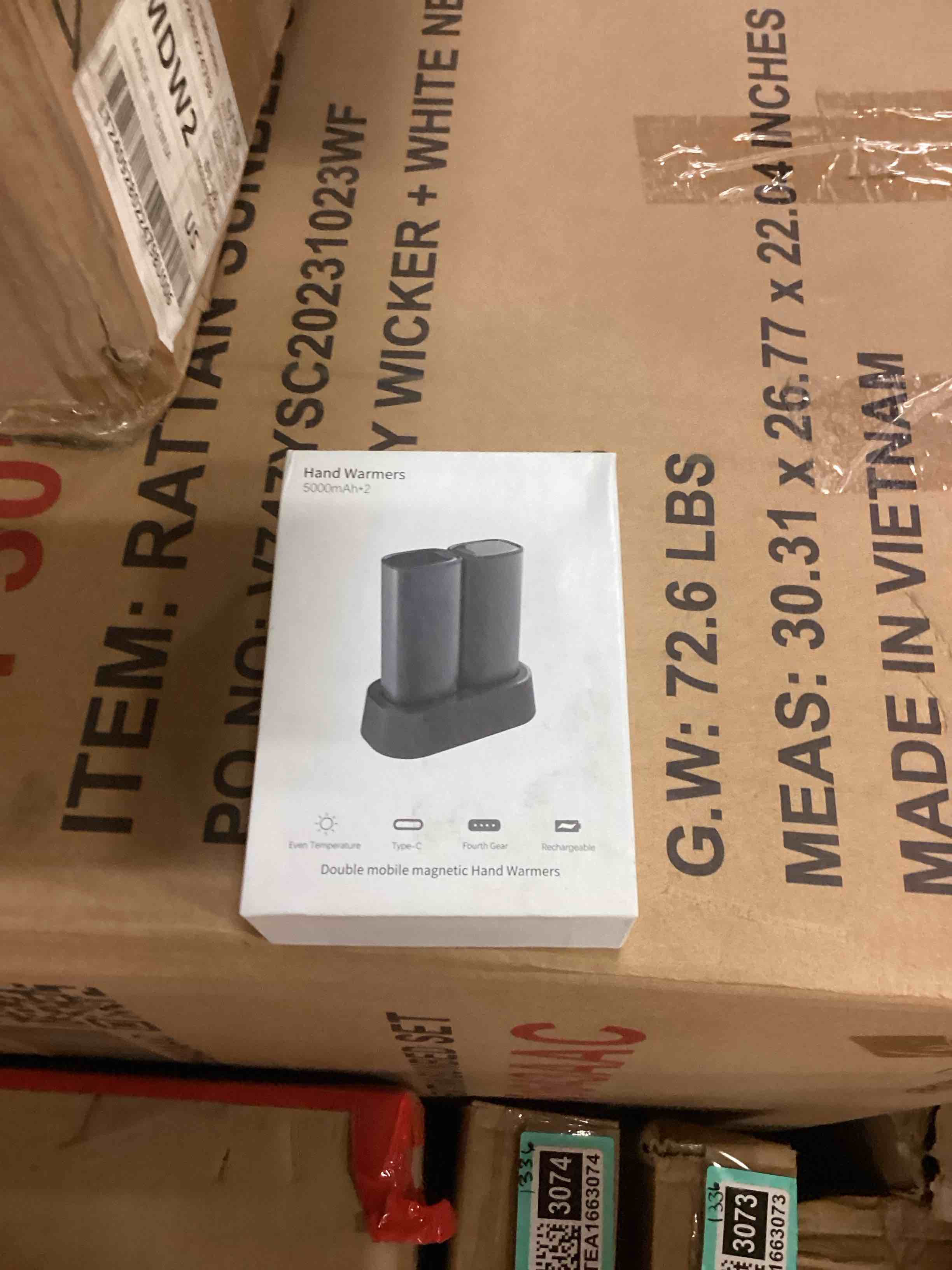https://s3.amazonaws.com/lotting-images-prod/handwarmers_1751306146598.jpeg
