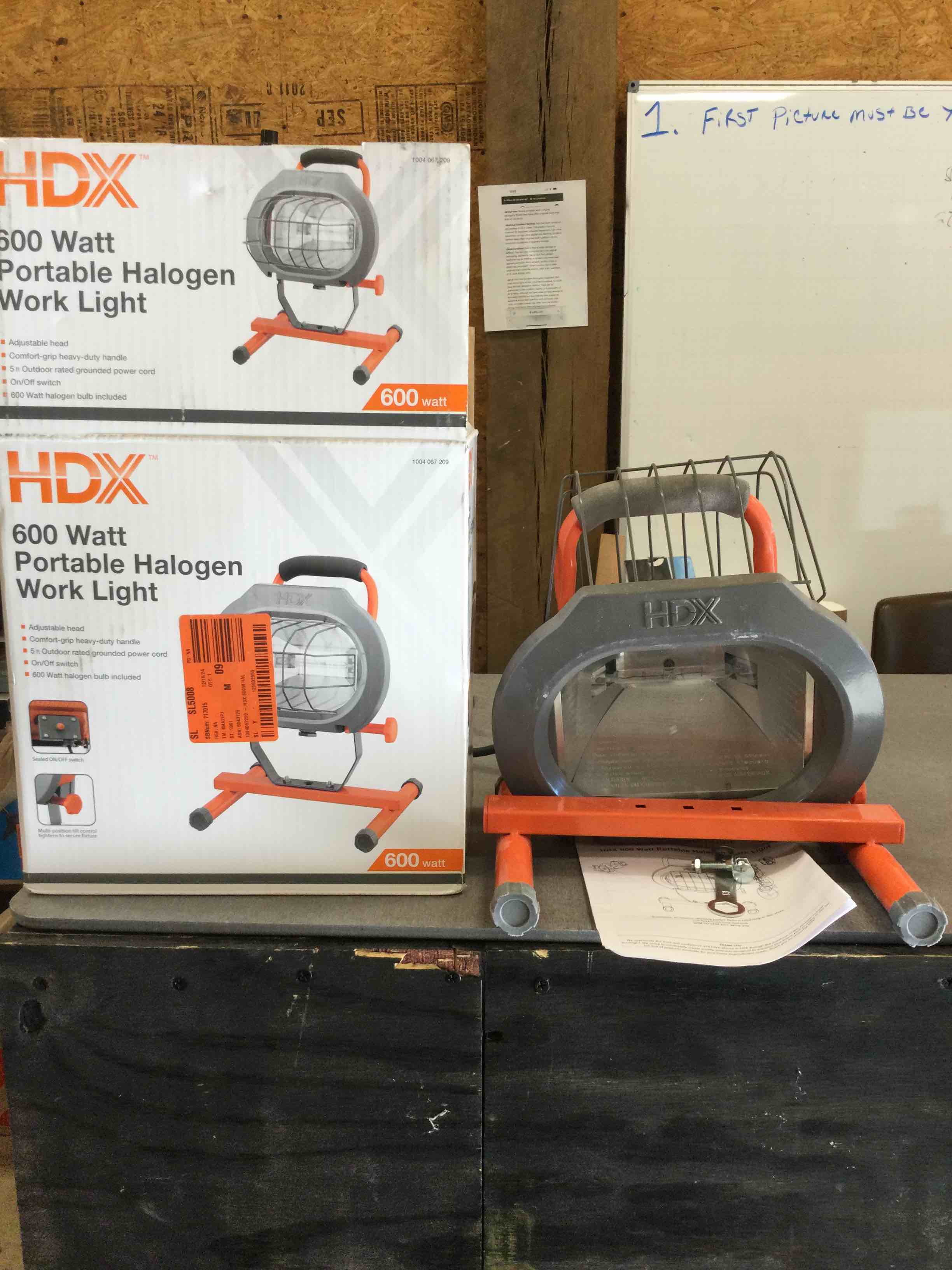 600-Watt Halogen Portable Work Light