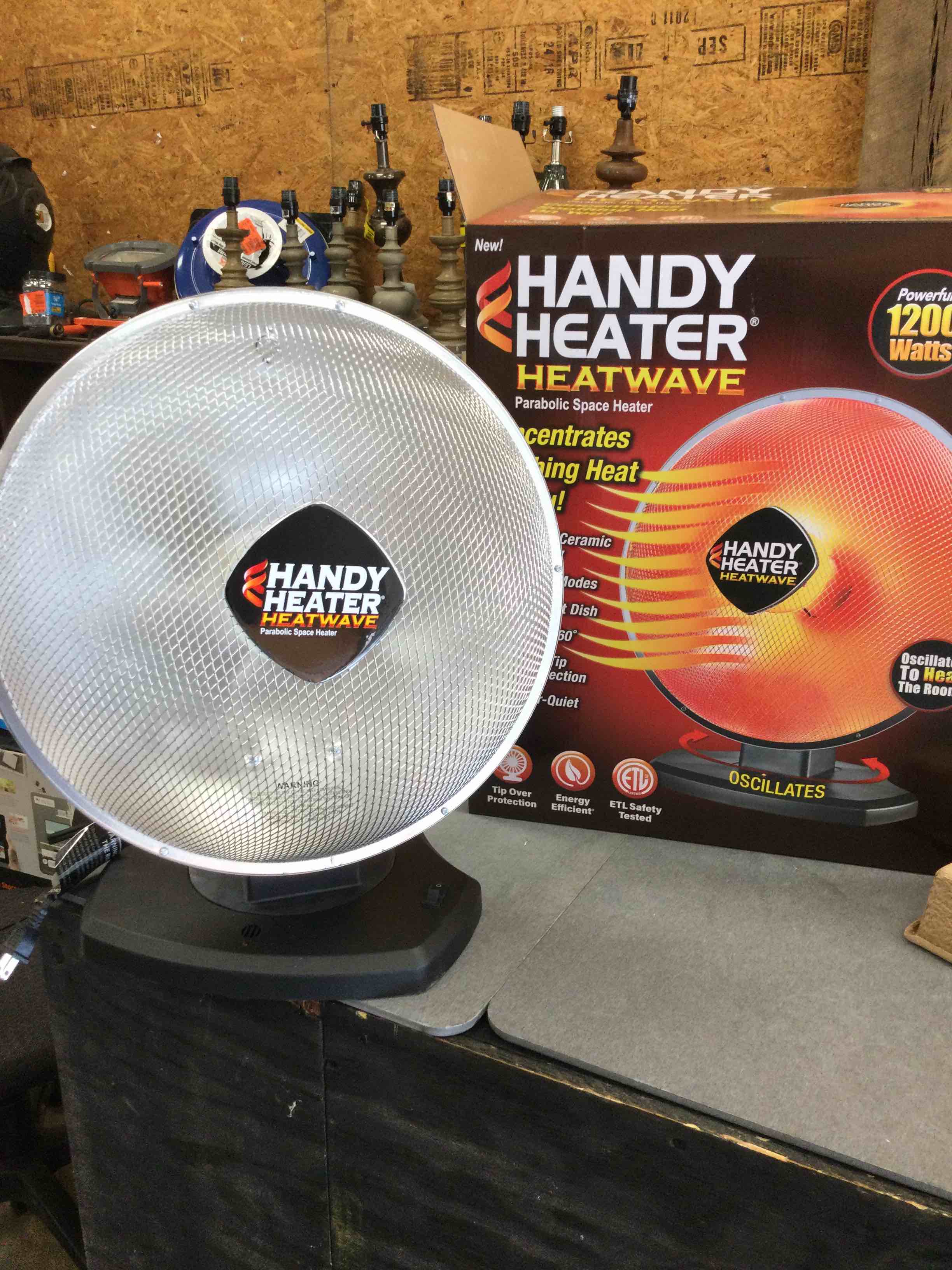 HANDY HEATER 1200-Watt Oscillating Parabolic Heater, Black