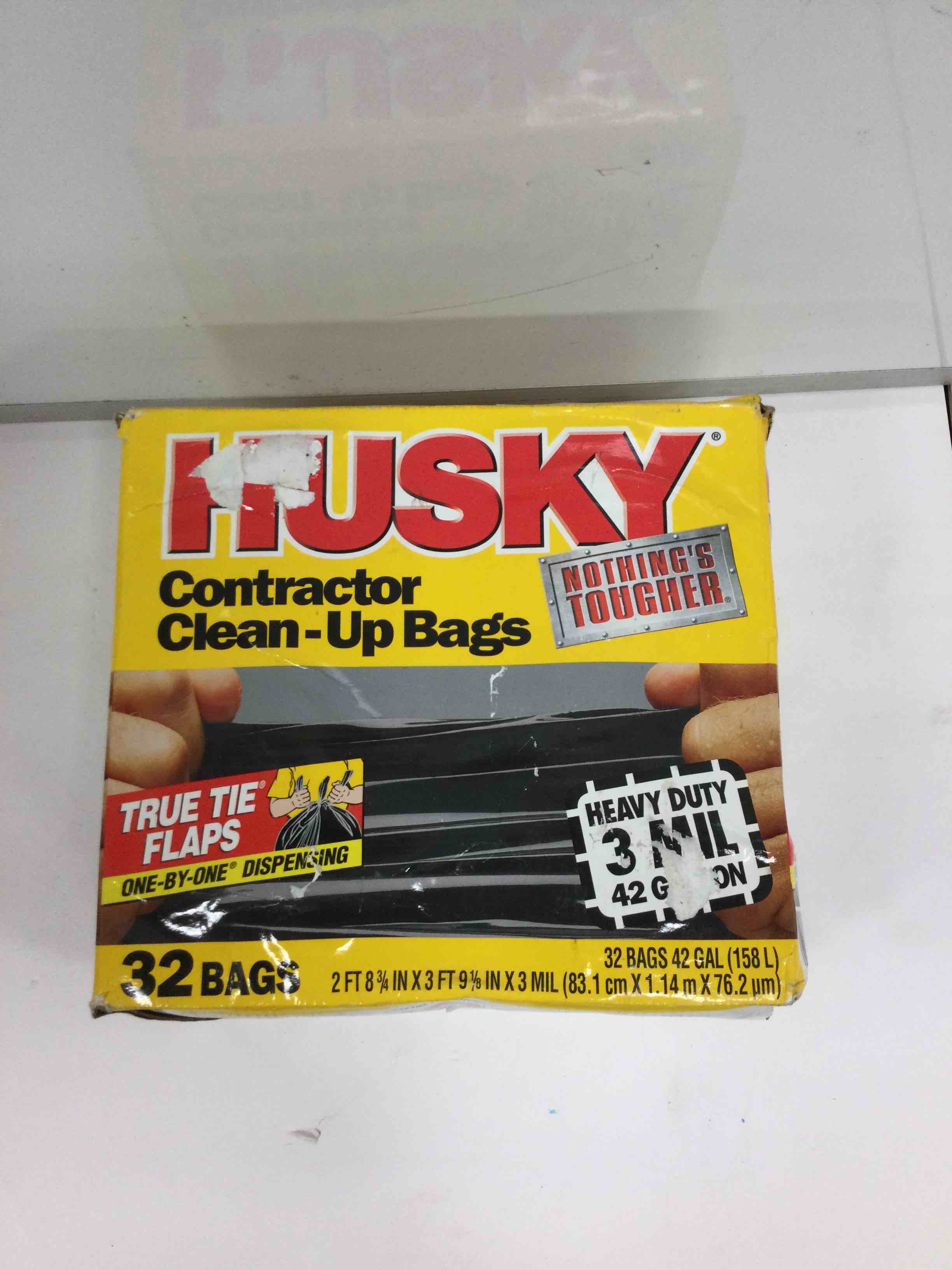 42 gal Poly-America HK42WC032B-M Black Husky 3-Mil Contractor Trash Bag  32-Count
