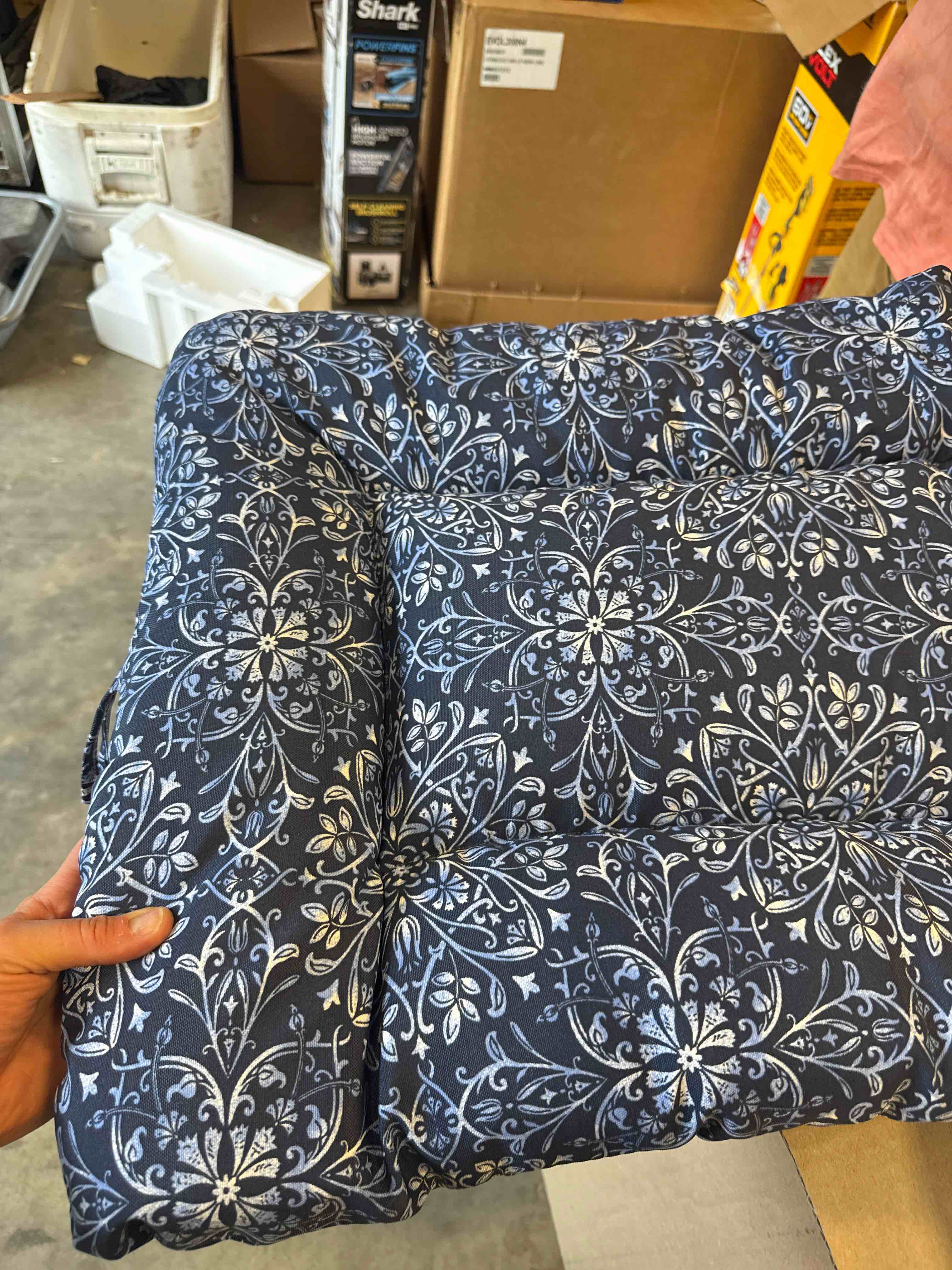 https://s3.amazonaws.com/lotting-images-prod/johnsoncity/GRA3451210_1752789110343.jpeg