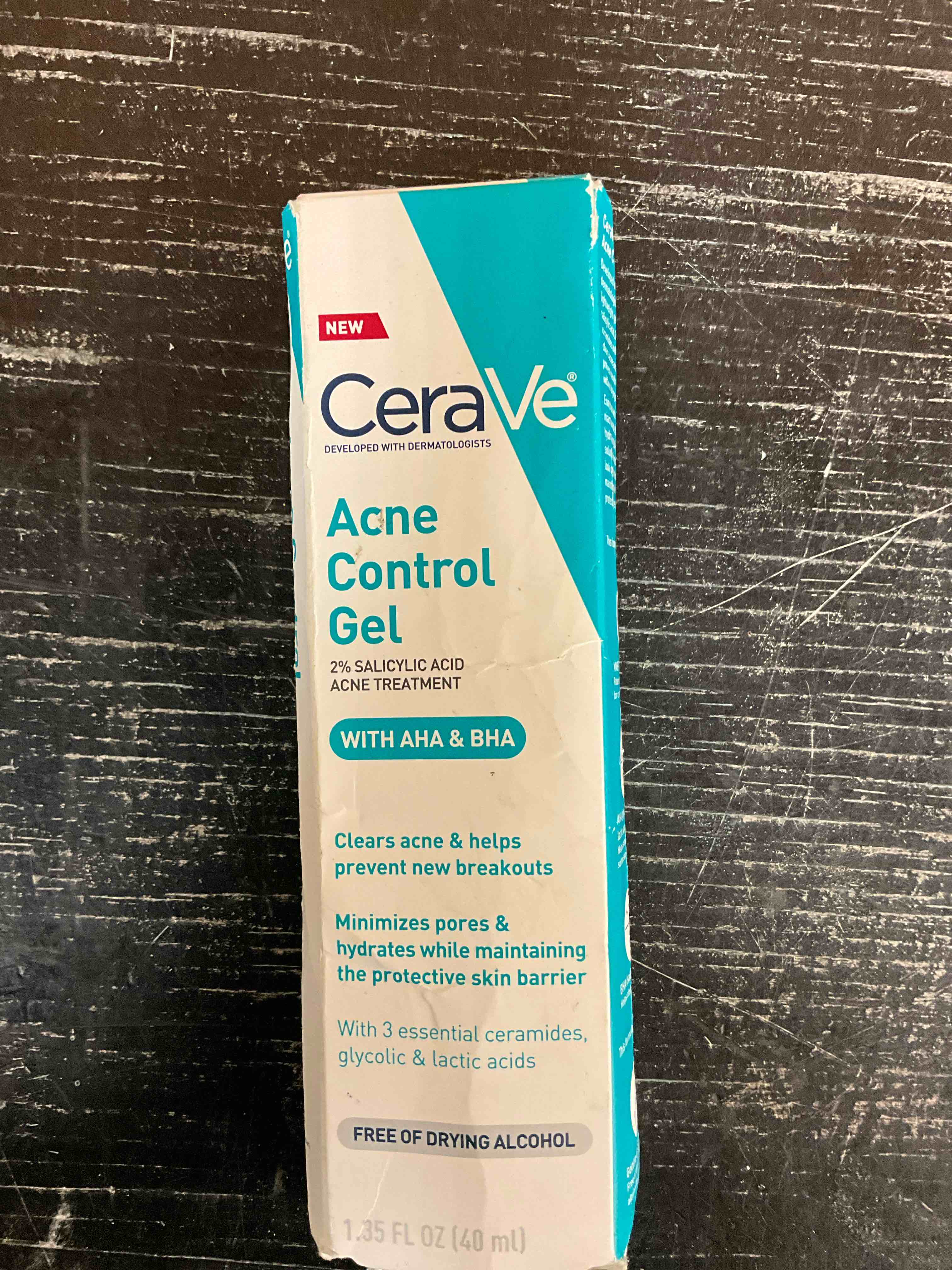 Condition photo showing New/Like New for CeraVe Acne Control Gel, 2% Salicylic Acid Treatment With Glycolic Acid + Lactic Acids + Niacniamide, Acne Gel Helps Clear Blemishes Without Over Drying, Alcohol Free & Oil Free, 1.35 Fl Oz