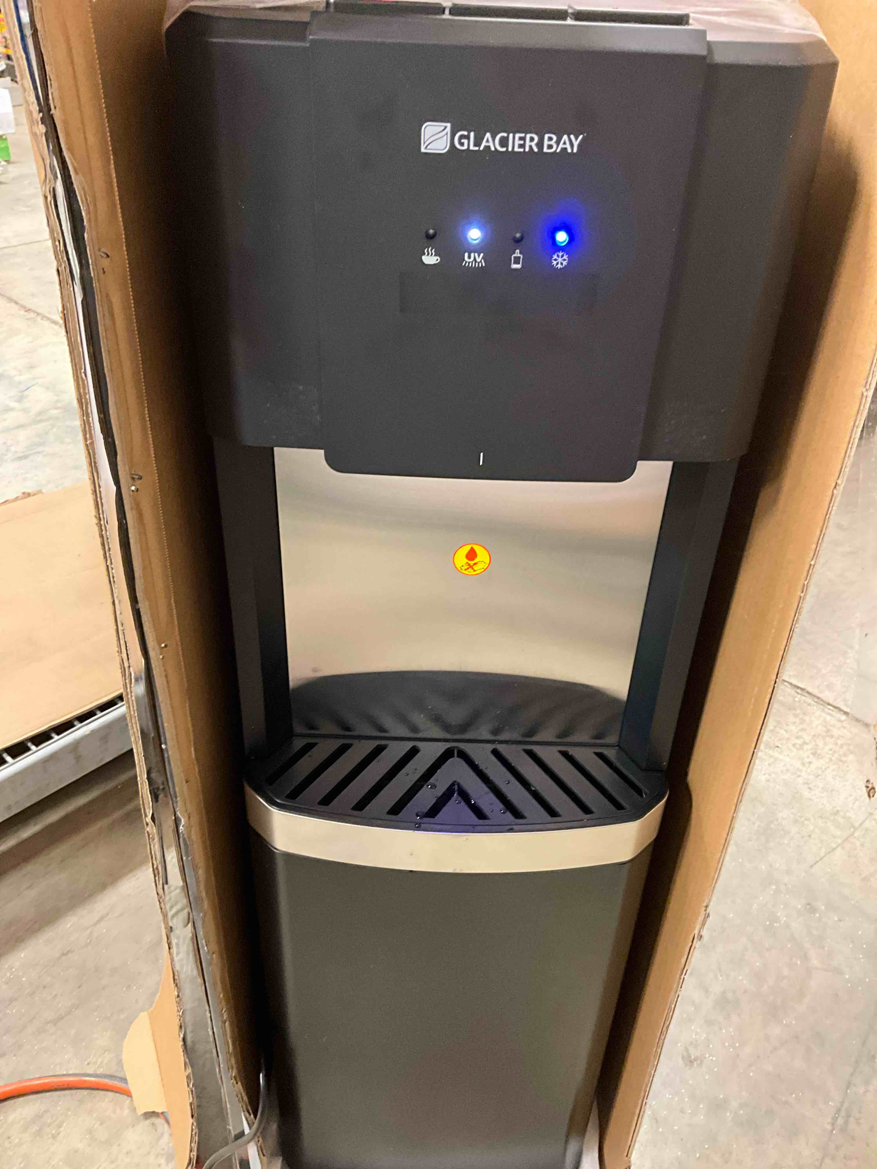 Condition photo showing Good Condition for Signs of previous use. Matte Black and Stainless Steel Bottom Load Water Dispenser
