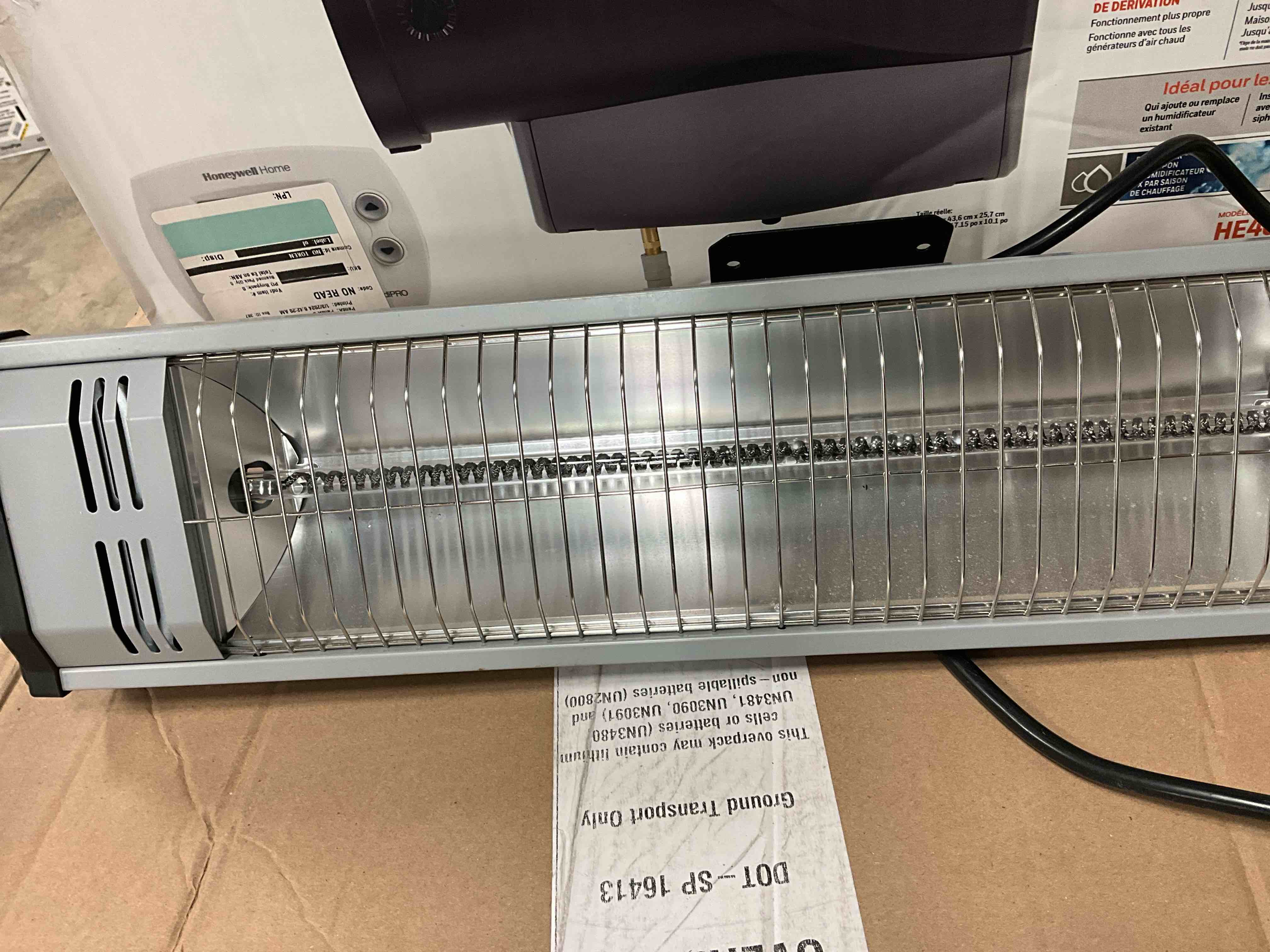 Condition photo showing Good Condition for Heat Storm Tradesman 1500 Watt Weatherproof Infrared Heater, Remote Heater + remote