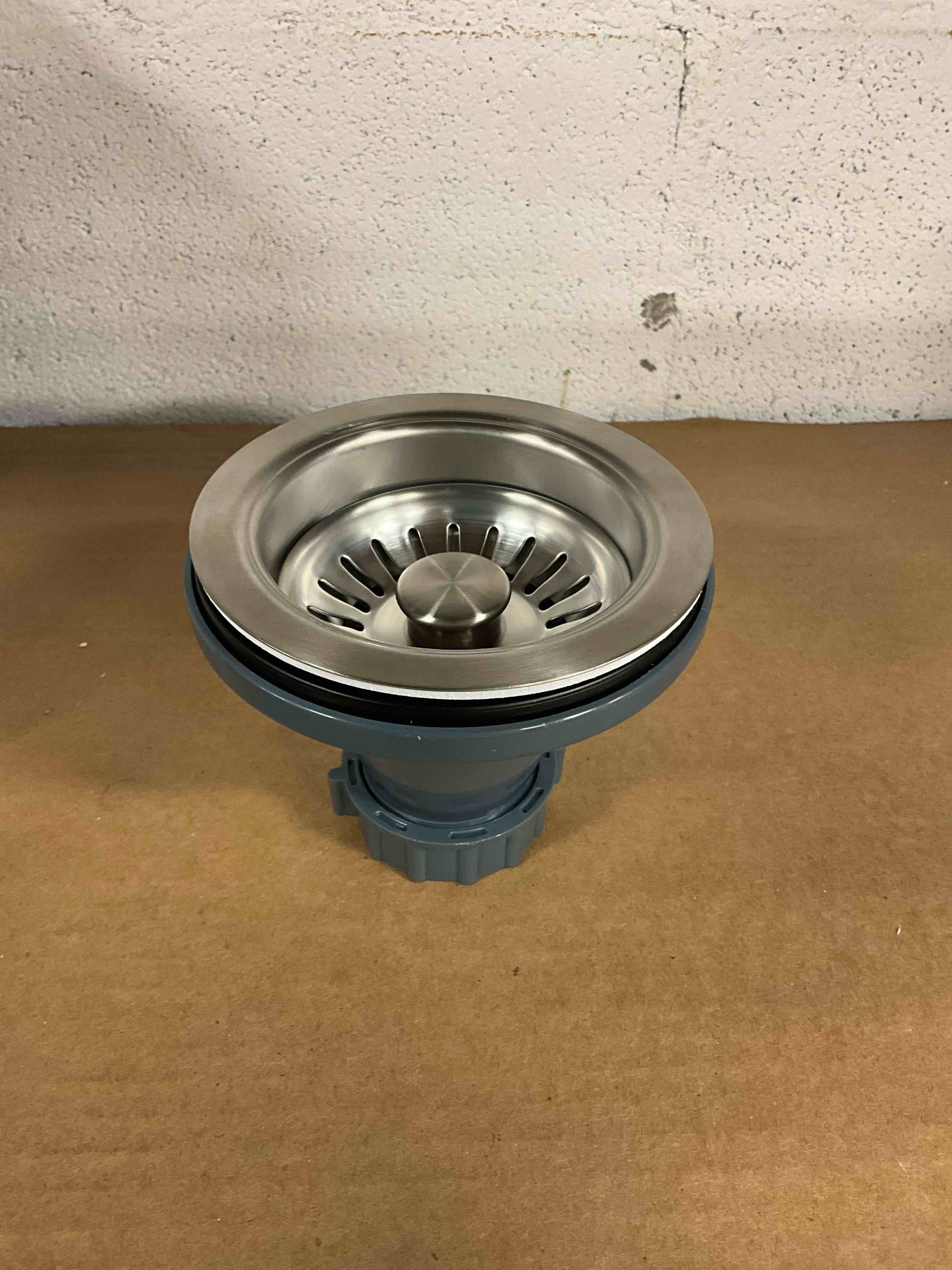 Condition photo showing New/Like New for stainless steel strainer