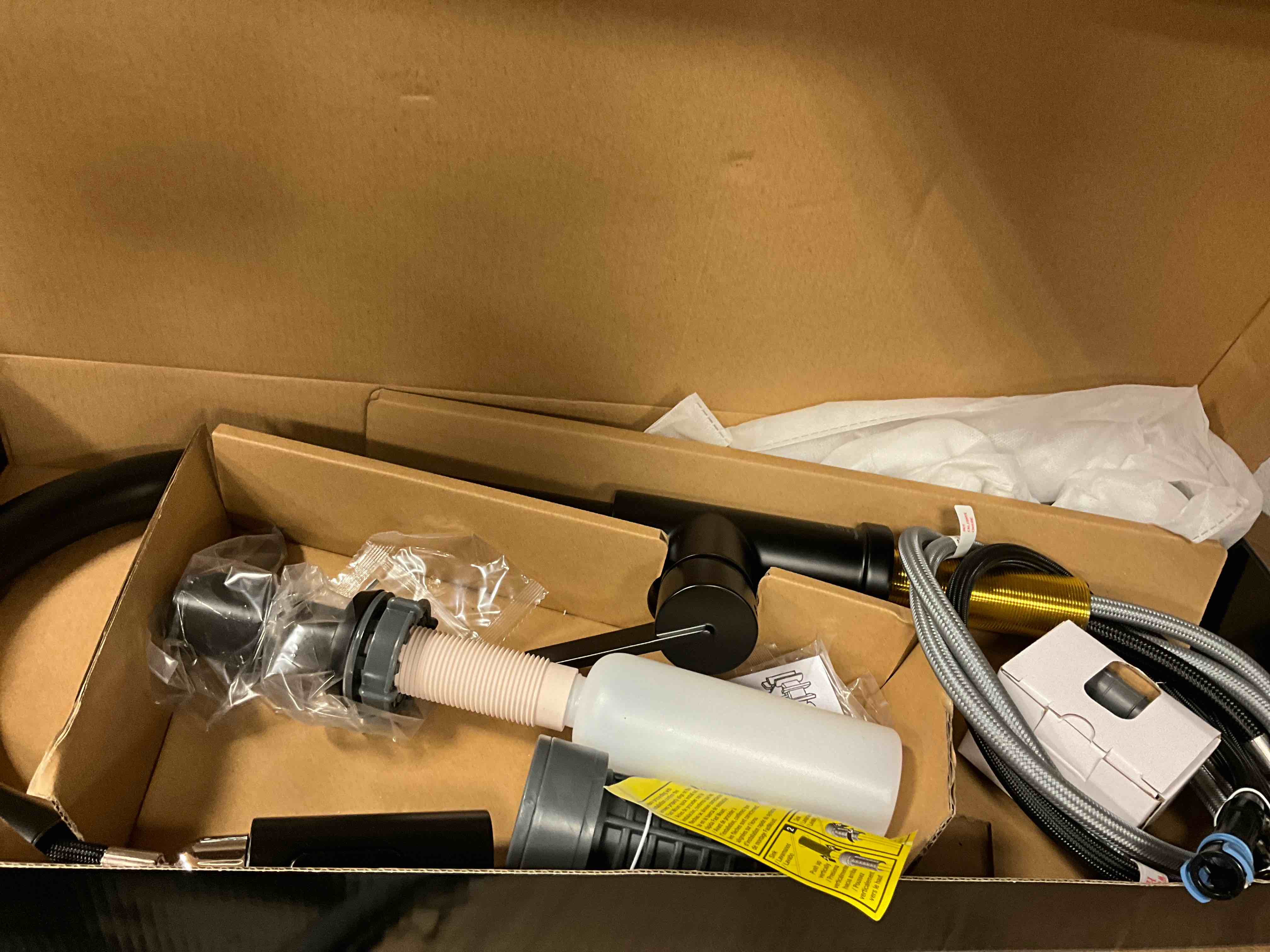 Condition photo showing Good Condition for missing deck plate. paulina single-handle pull-down sprayer kitchen faucet with turbospray, fastmount, soap dispenser in matte black